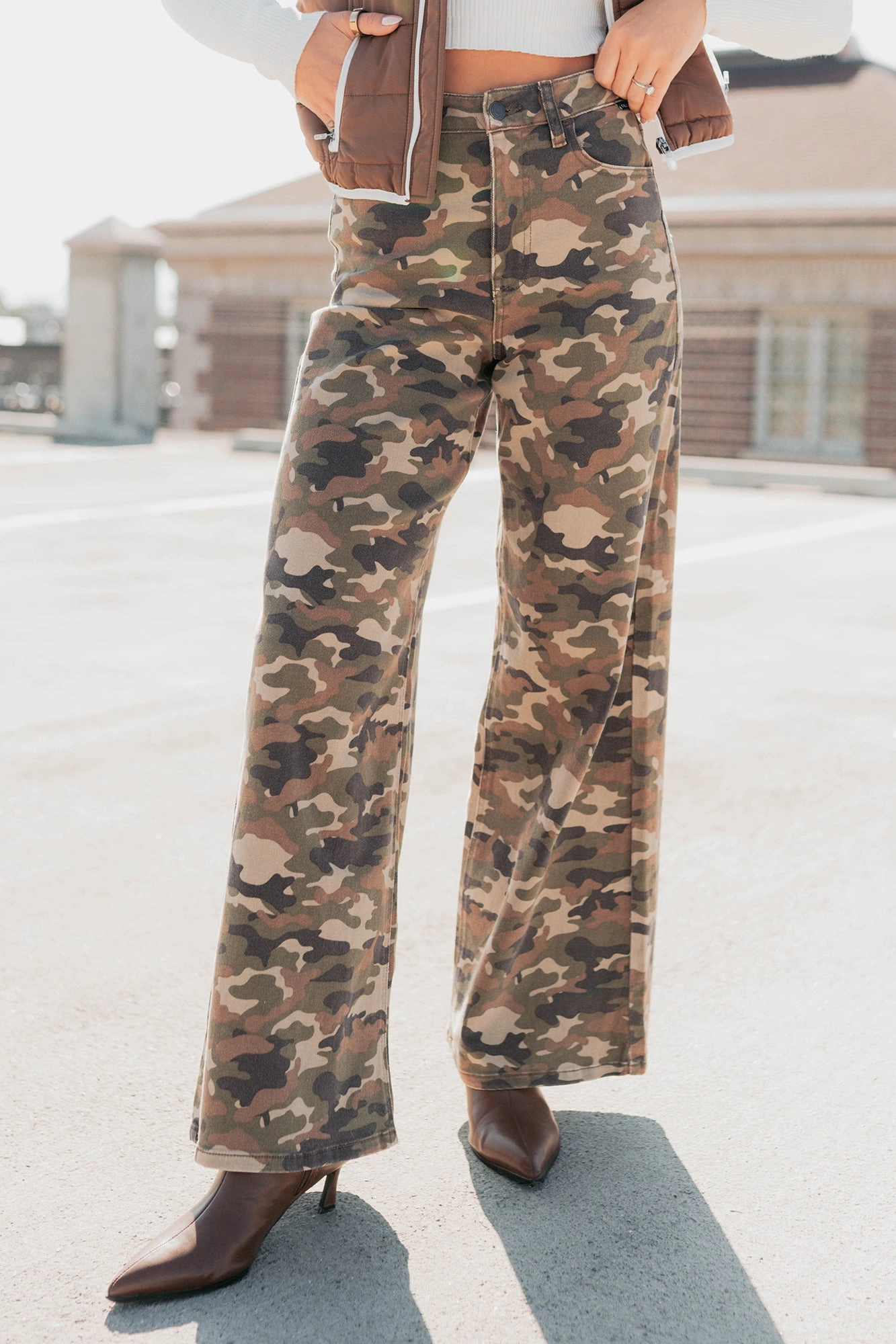Douglas High Rise Wide Leg Cello Jeans (Camo) EasyCareFabric