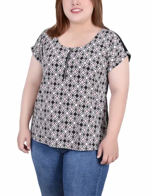 DurableDoubleLayeredHem Plus Size Short Sleeve 1/2 Zip Knit Top