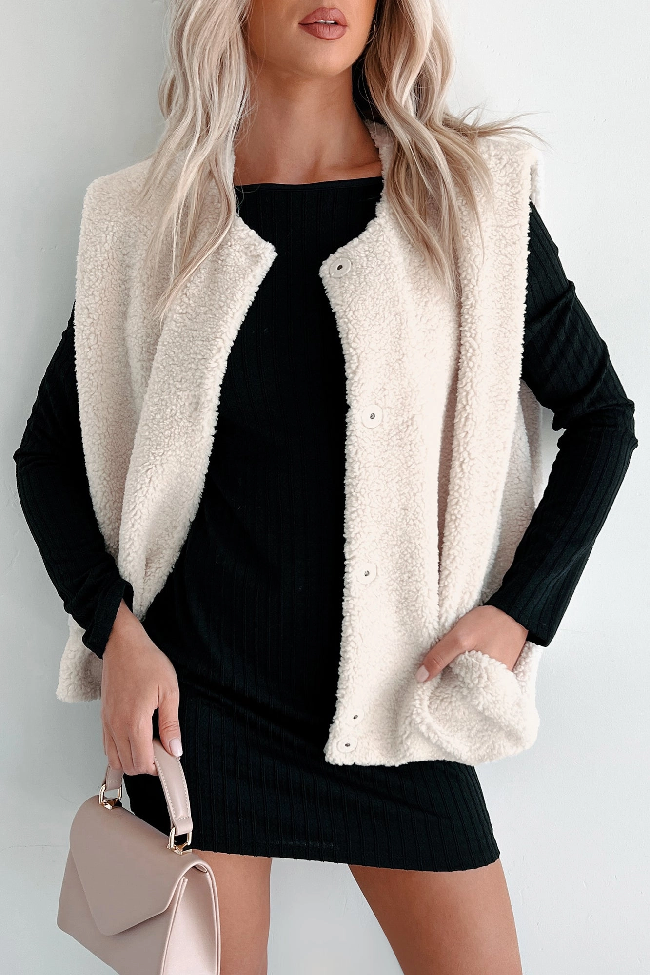 Windproof Design Ergonomic Sleeve Shaping Took A Chance Oversized Sherpa Vest (Cream)