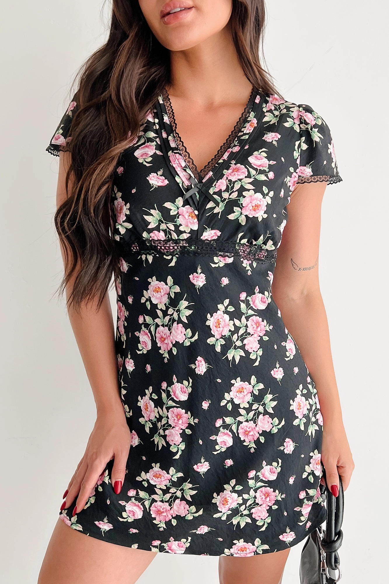 Perfect Waistband Romance Glow Endless Rose Floral Mini Dress (Black)