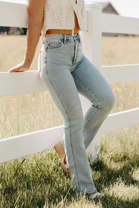 Airflow Ventilation Zones Isa Tummy Control Bootcut Judy Blue Jeans (Light)