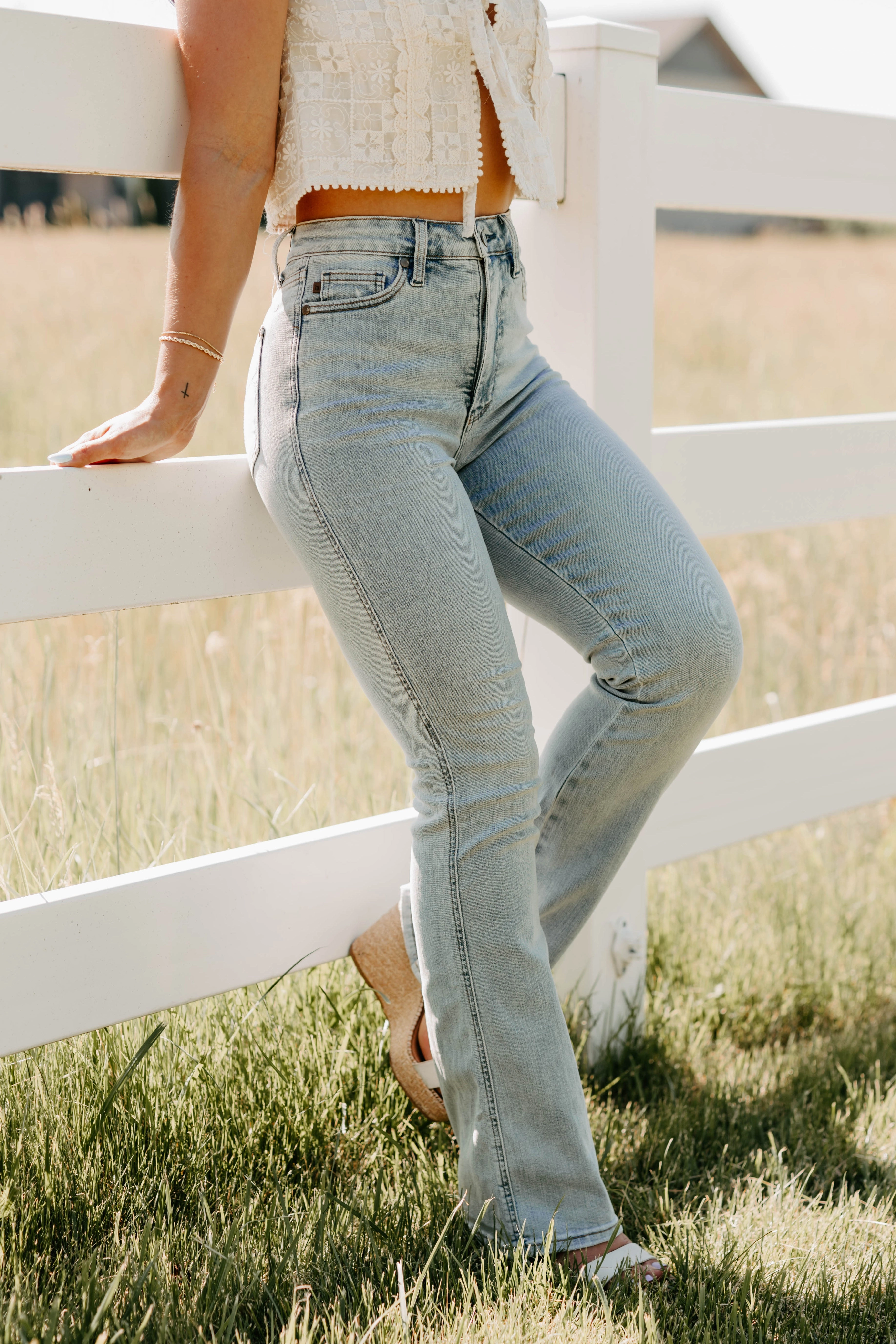 Temperature control Athletic Look Isa Tummy Control Bootcut Judy Blue Jeans (Light)