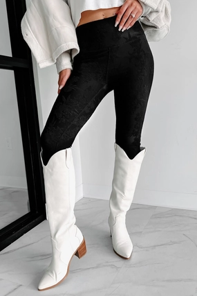 Sporty Top Four Way Stretch Material Feminine Power Floral Textured Double-Layered Leggings (Black)