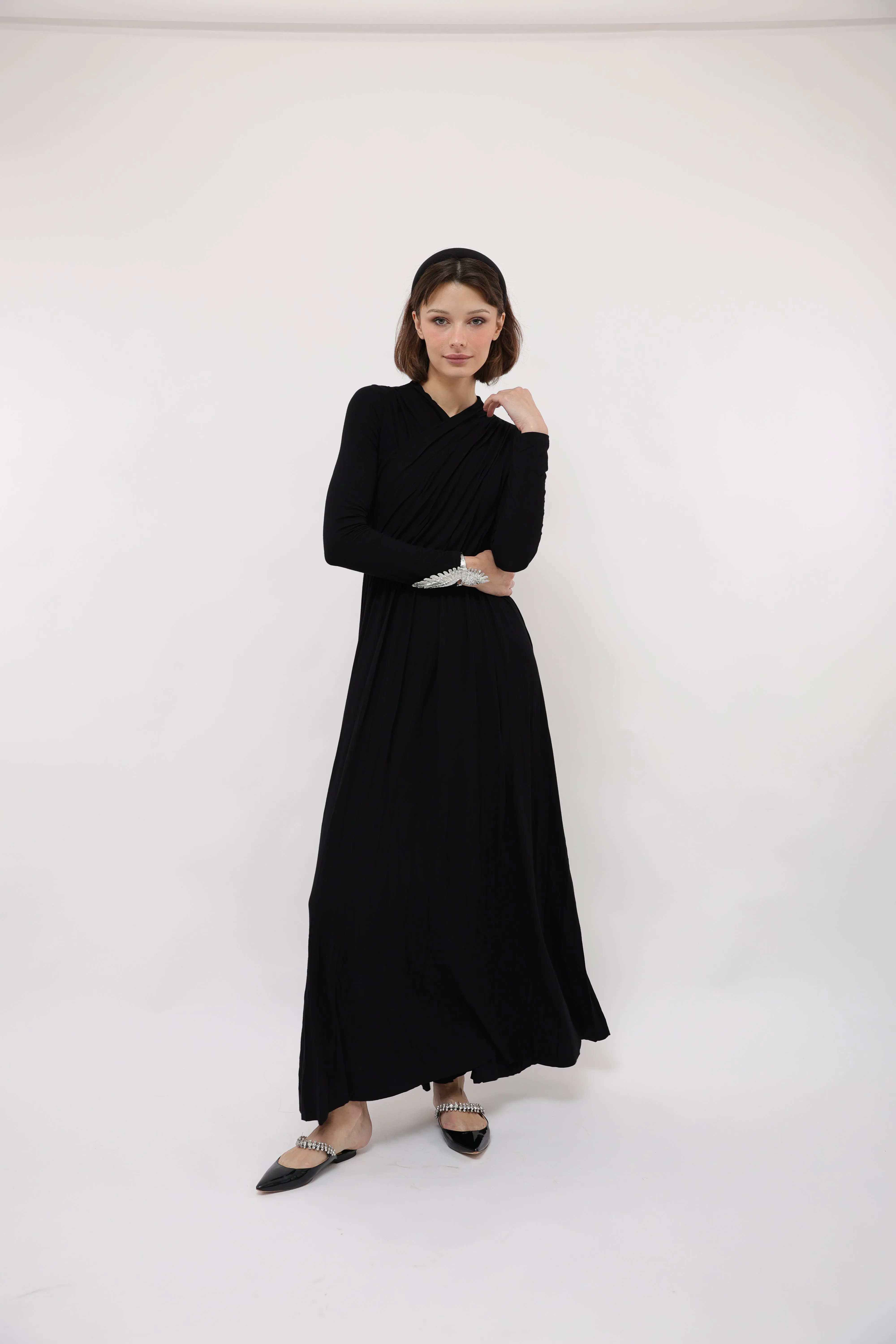 Unique Cut Sleek Tone Ray Maxi Dress