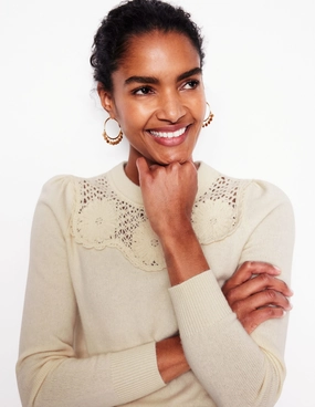 Closet Essential Flower Motif Jumper-Warm Ivory Melange