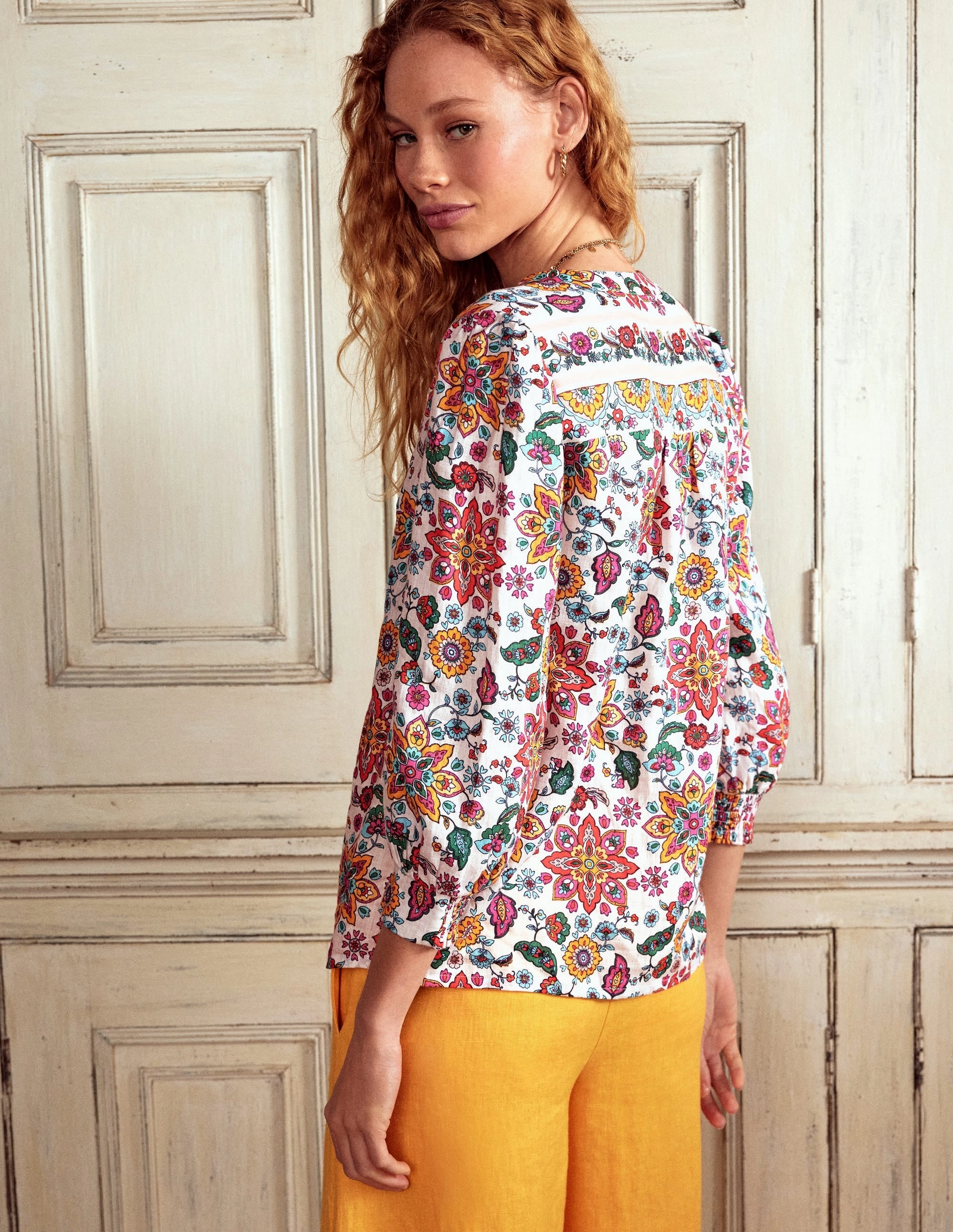 Alicia Linen Top-Ivory Botanical Sprig AllDayComfortFit