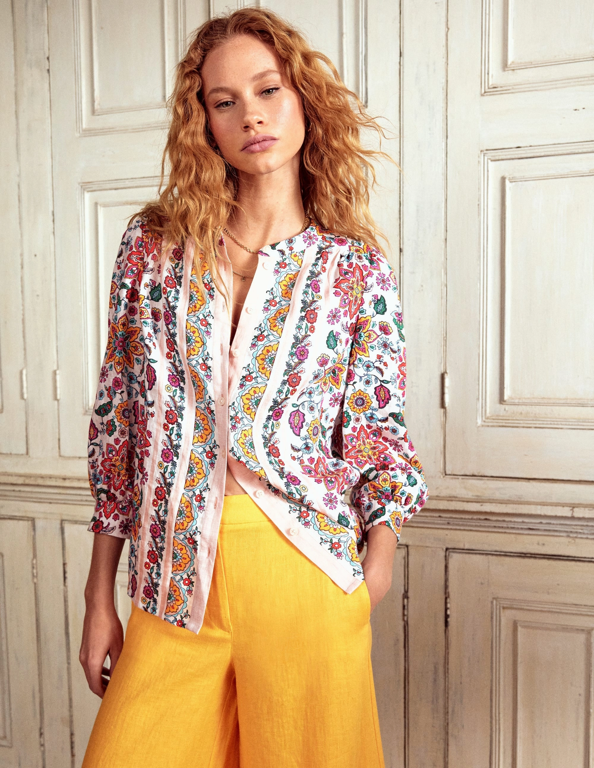 Neutral Tone Stitching Alicia Linen Top-Ivory Botanical Sprig