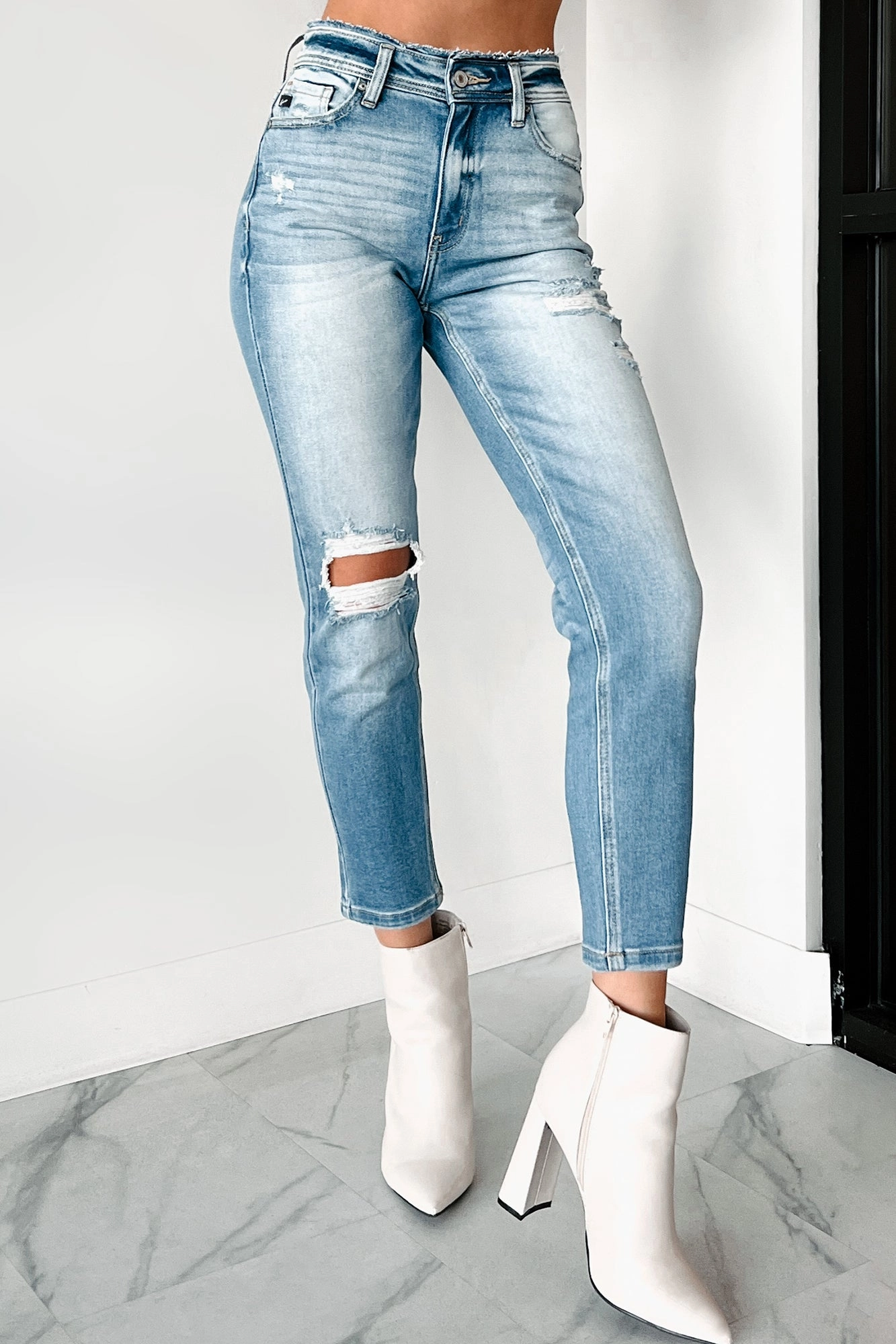 Andreas High Rise Distressed Kancan Mom Jeans (Light) Fun Design NoSlip Grip