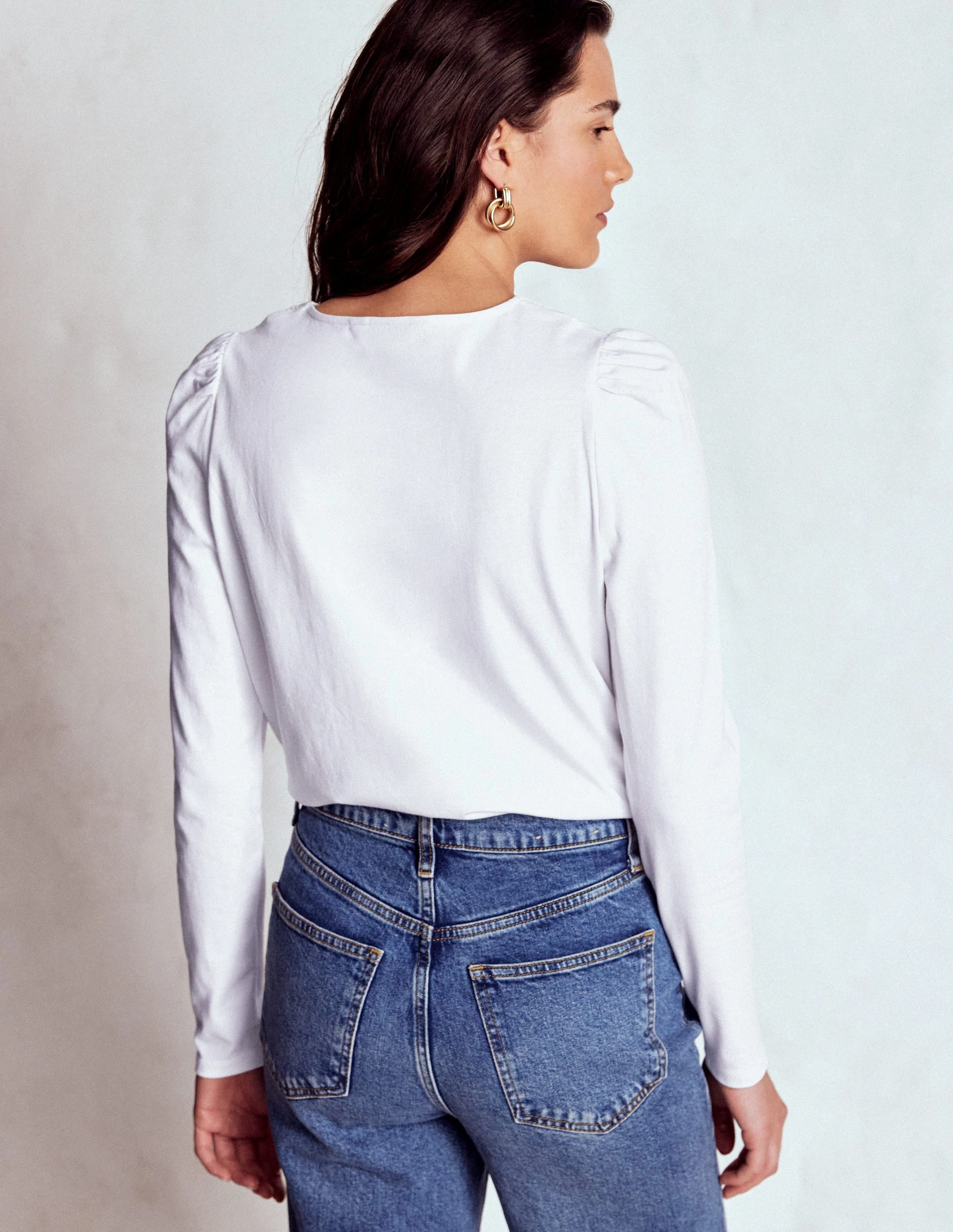 NonIrritating Flora Lace V-neck Top-White