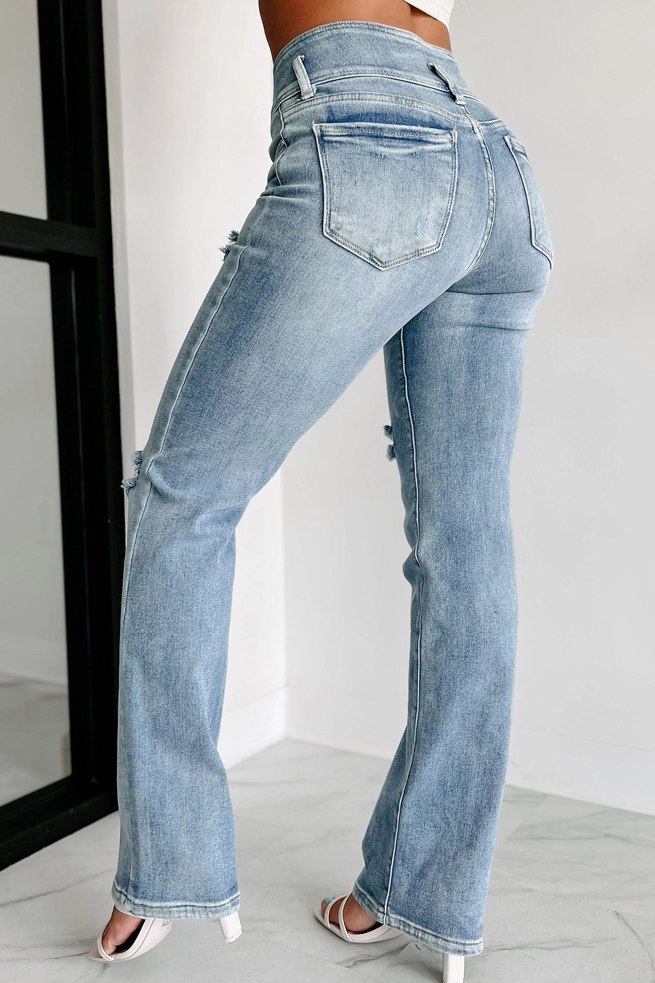 Temperature control Layered Panel Construction Forever Evolving High Rise Triple-Button Straight Leg Risen Jeans (Light)