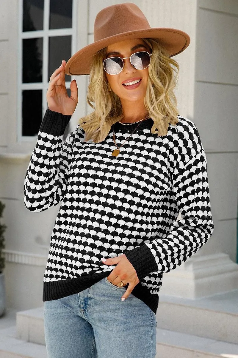 Versatile Design WOMENS PATTERNED ROUND NECK TOP