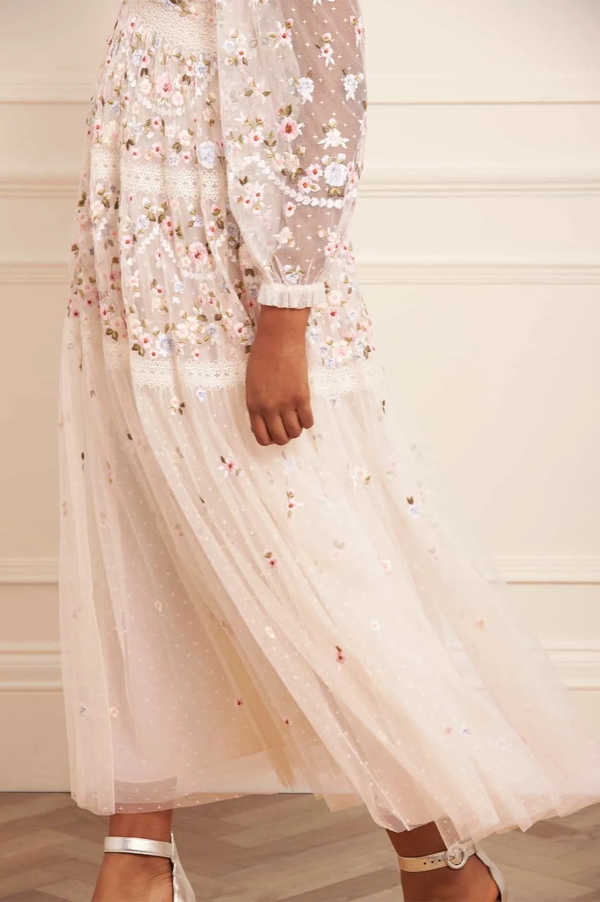 Chic and Cozy Cozy Wearable Garland Ribbon Ankle Gown