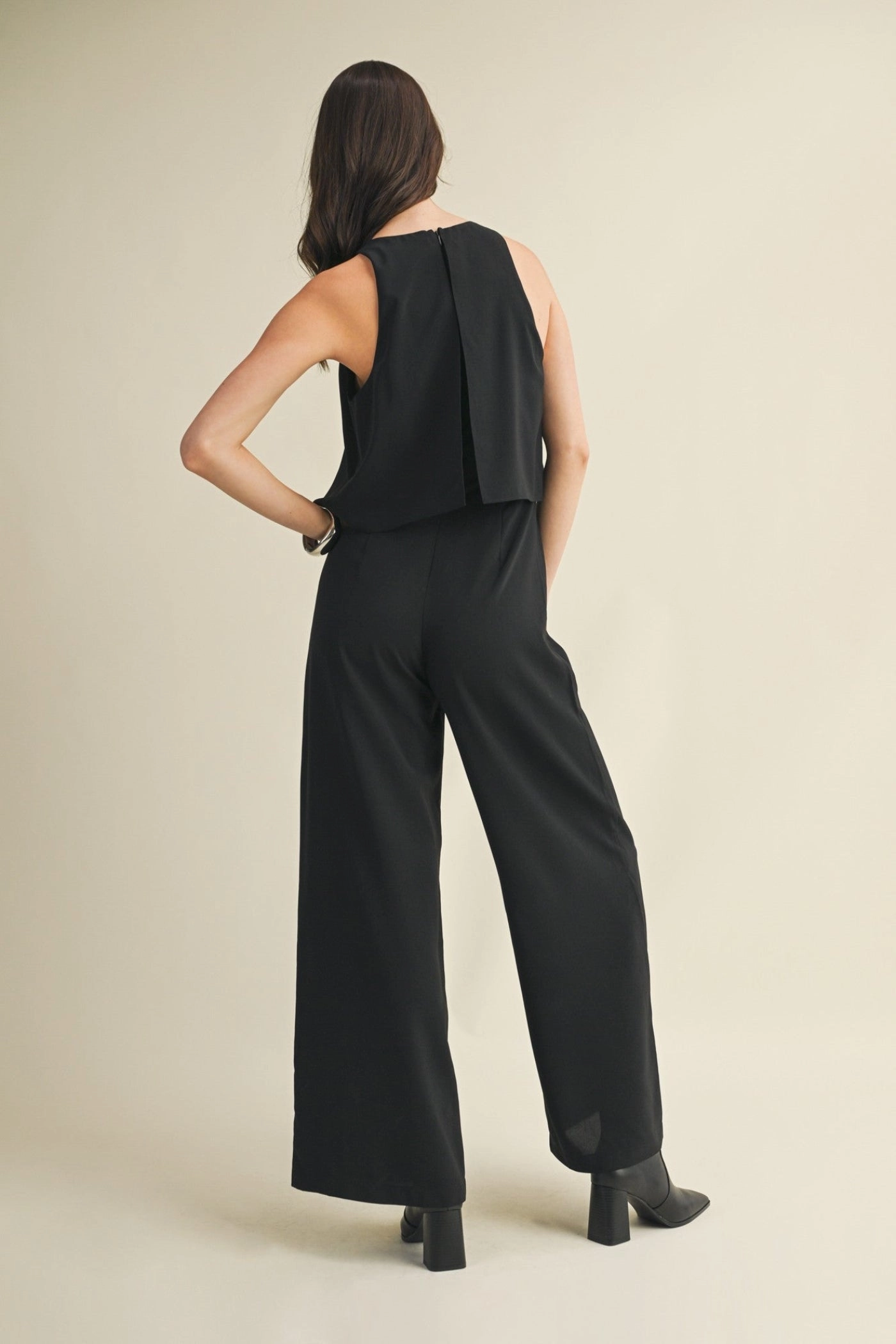 GLORIA LAYERED SLEEVELESS JUMPSUIT Loose Fine Music Classic