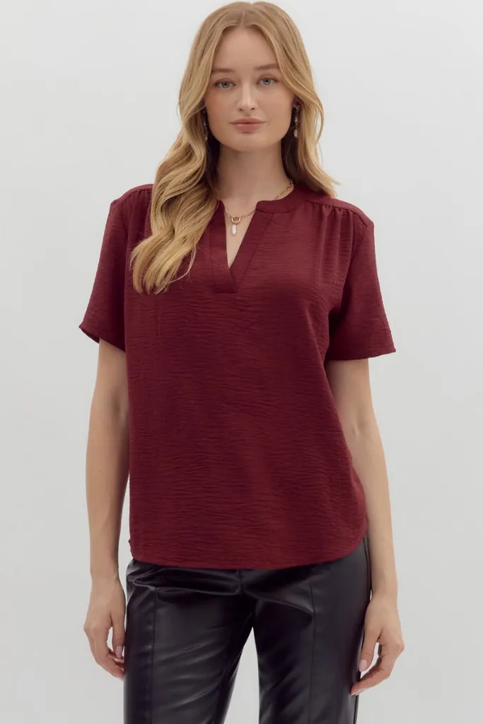 AdvancedAirflowChannels Durable Interlock Stitch Odette Short Sleeve Top in Burgandy