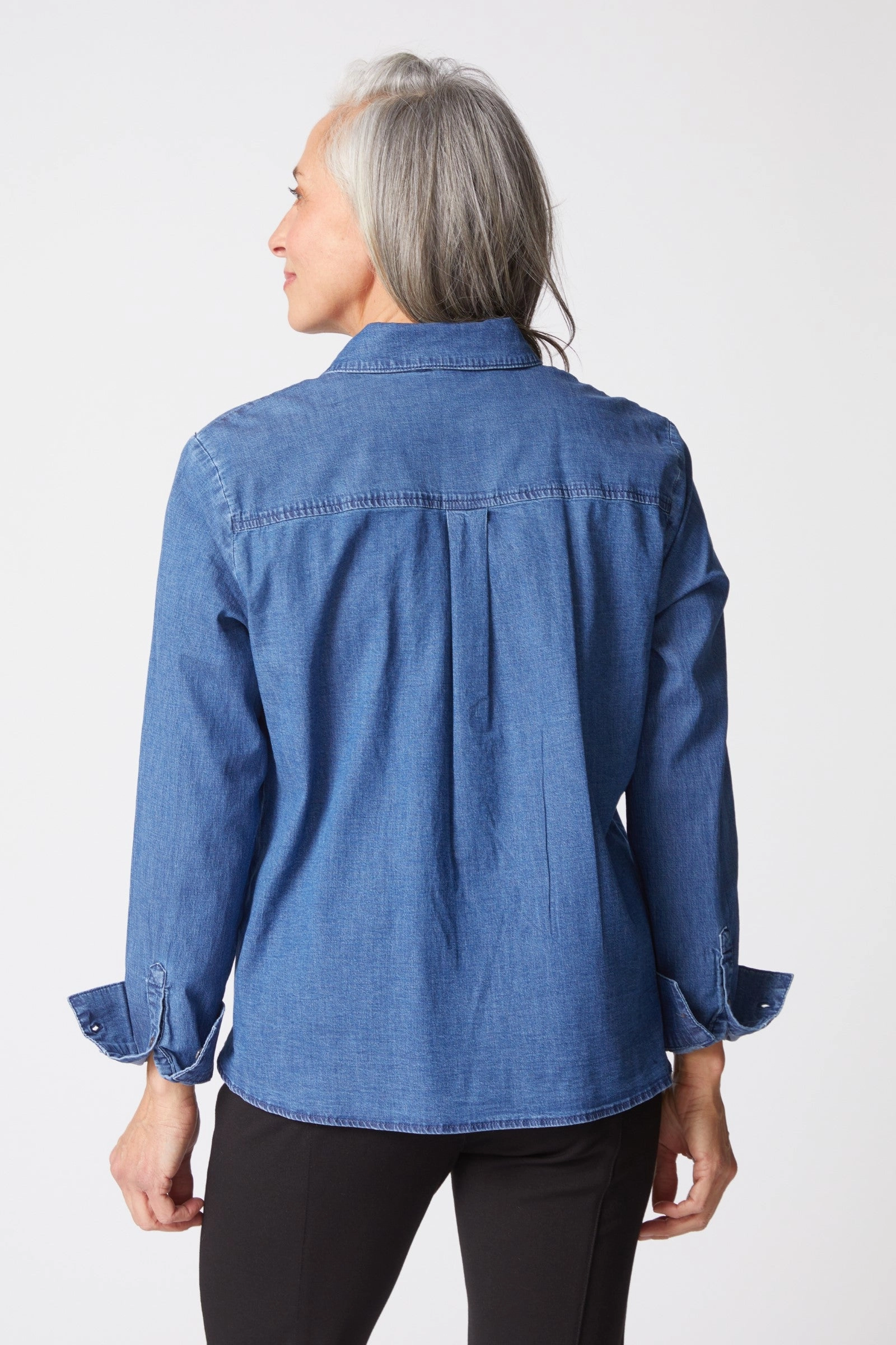 WaterResistantCoating HighDensityFoam Habitat Perfect Travel Denim Shaped Hem in Medium Denim