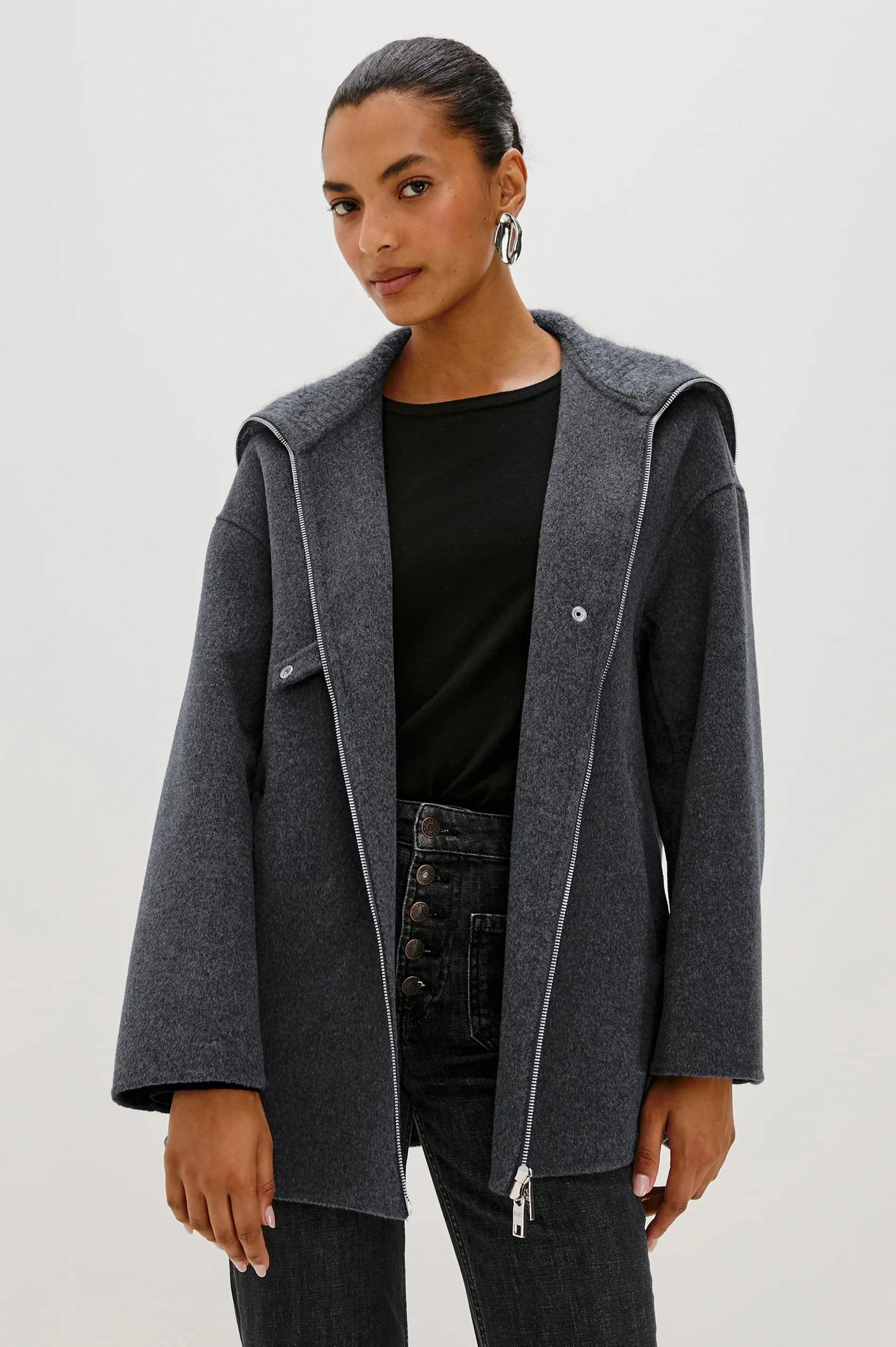 CompressionFit Variable Baffle Sizing Silves Jacket Charcoal