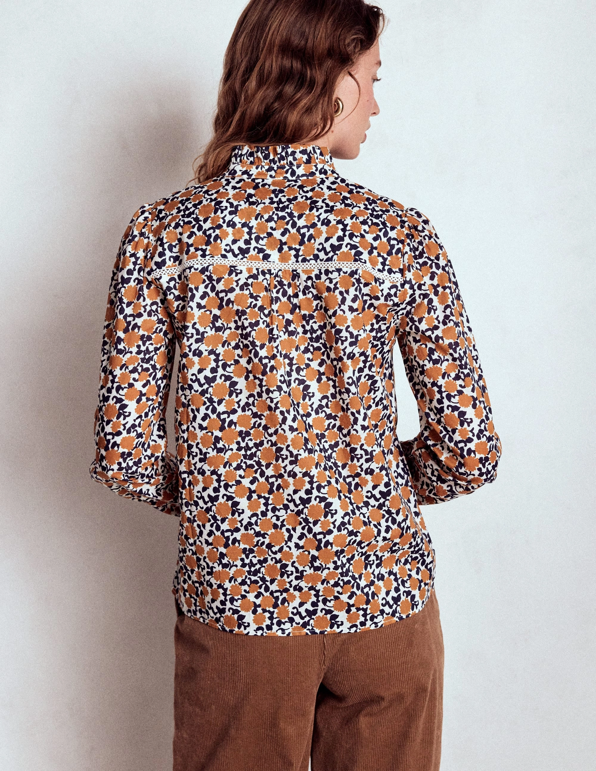 Helena Cotton Top-Cognac, Floweret Vine Lightweight pullover