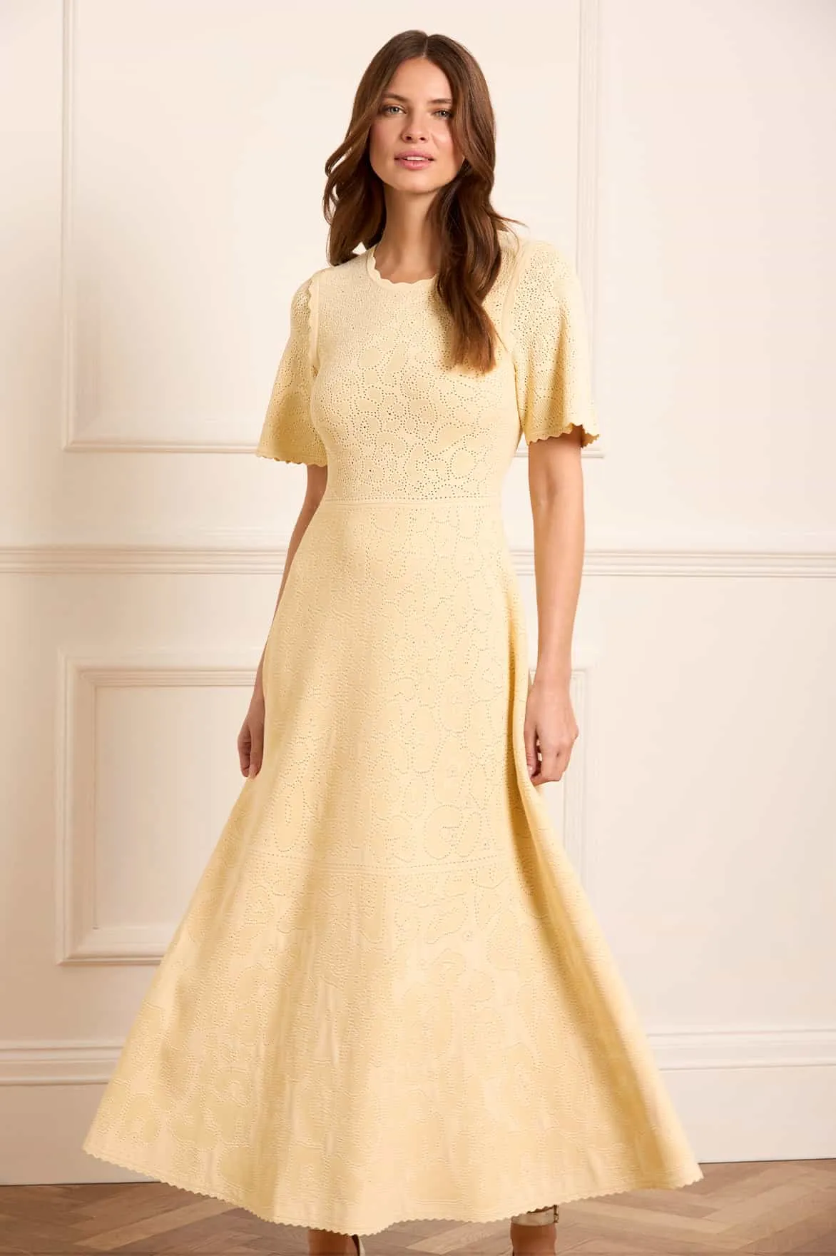 Water-resistant Light Fabrication Floral Pointelle Knit Gown