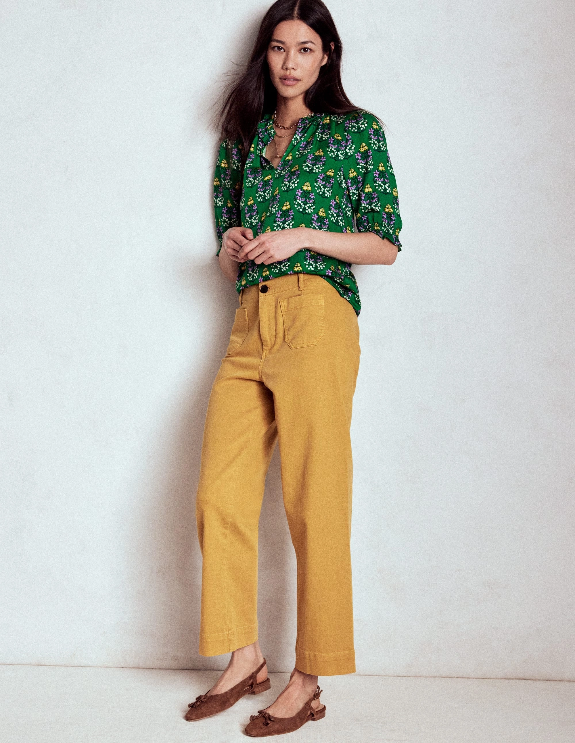 Ria Short Sleeve Top-Emerald, Wildflower Bouquet SeamlessDesign