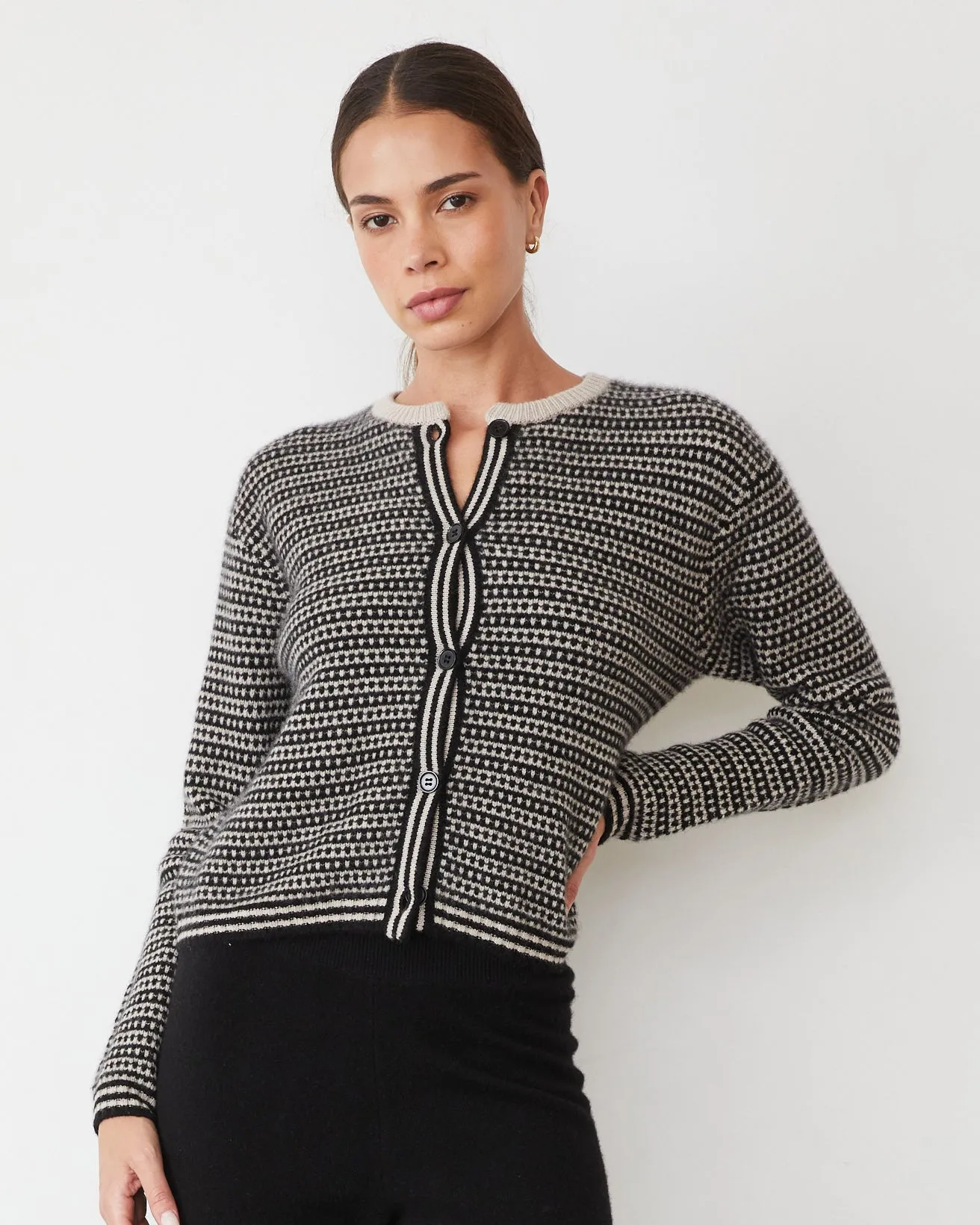 Tagless Neckline Cashmere Cardigan