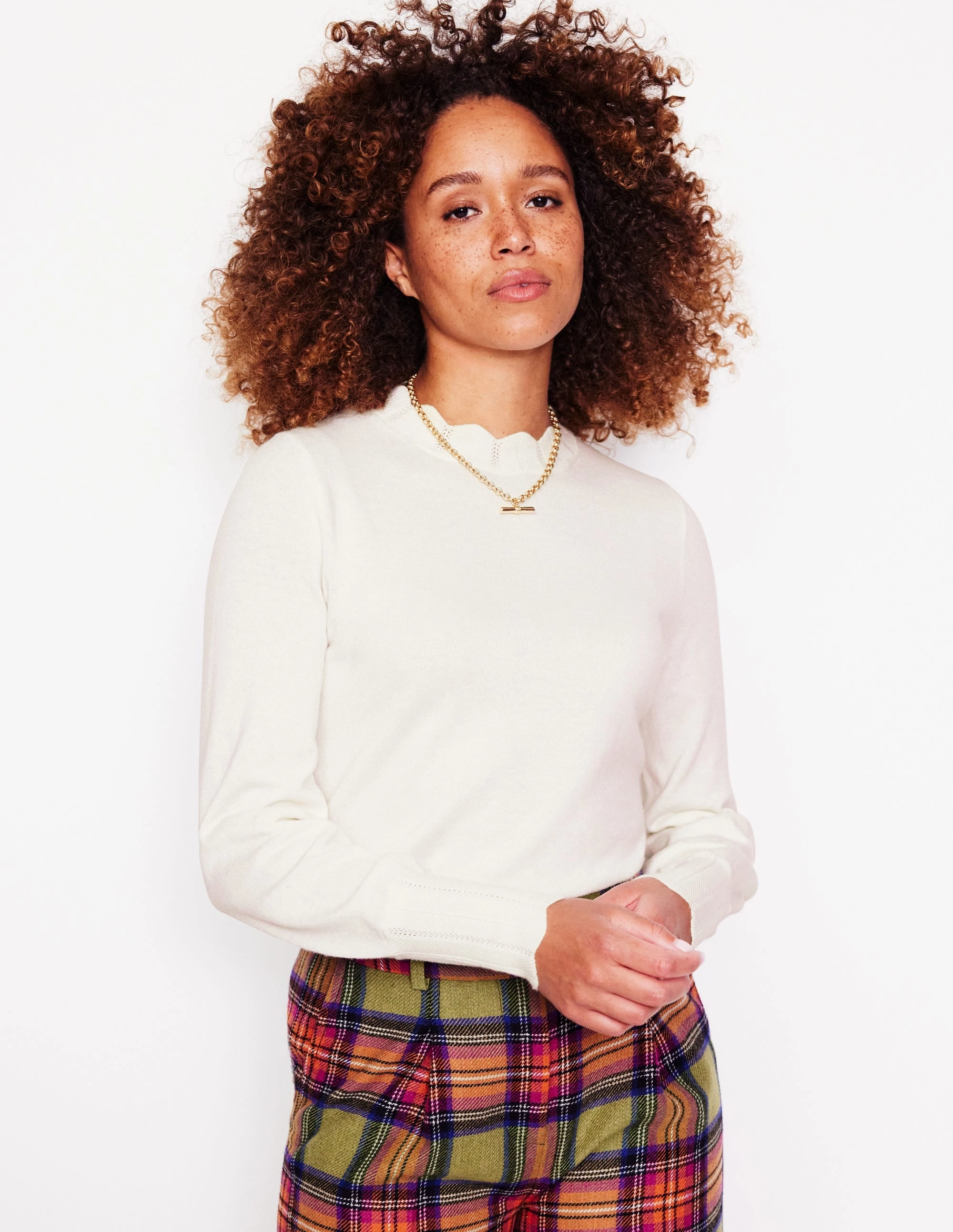 Relaxed Warmth Imi Scallop Trim Jumper-Warm Ivory