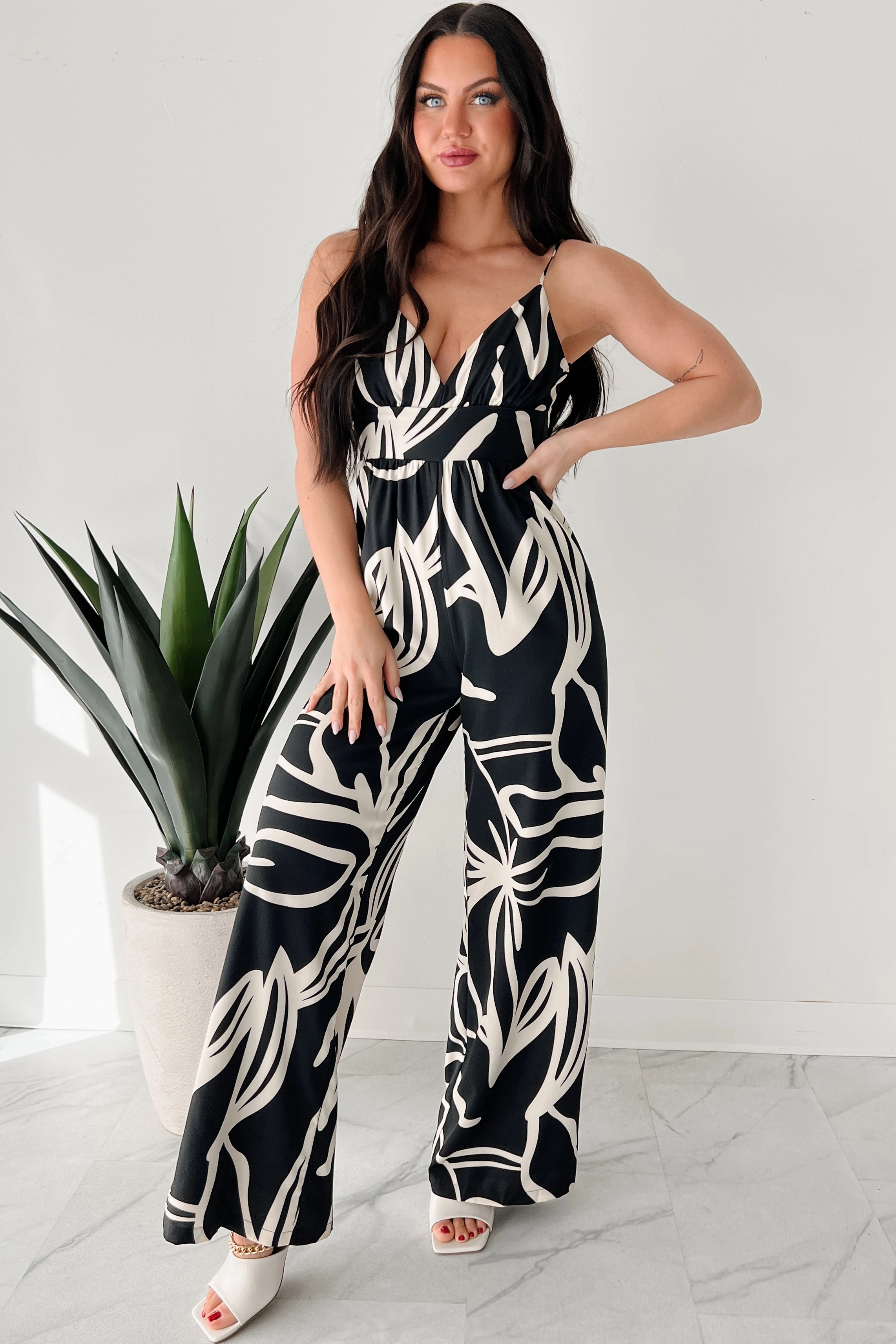 Born To Be Wild Printed Wide Leg Jumpsuit (Black/Ivory) Smooth Line Light and Comfortable Wear