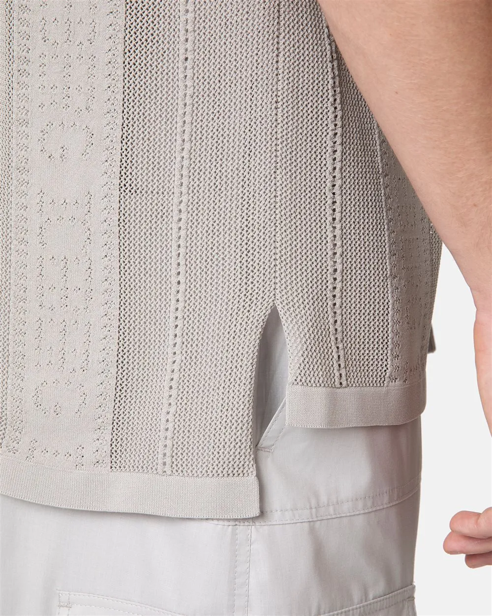 Knitted shirt with logo
