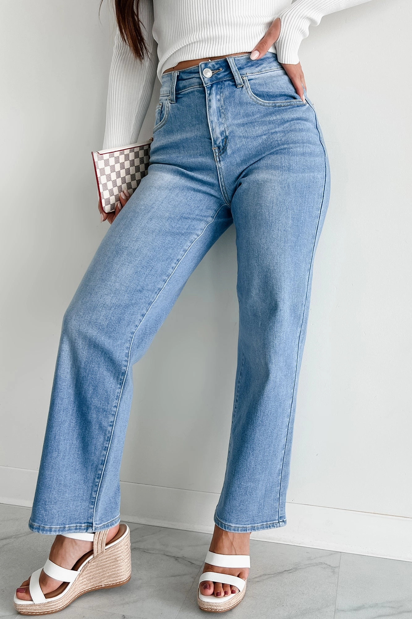 TemperatureRegulating Fabric Printed Blouse Korbin High Rise Non-Distressed Straight Jeans (Medium)
