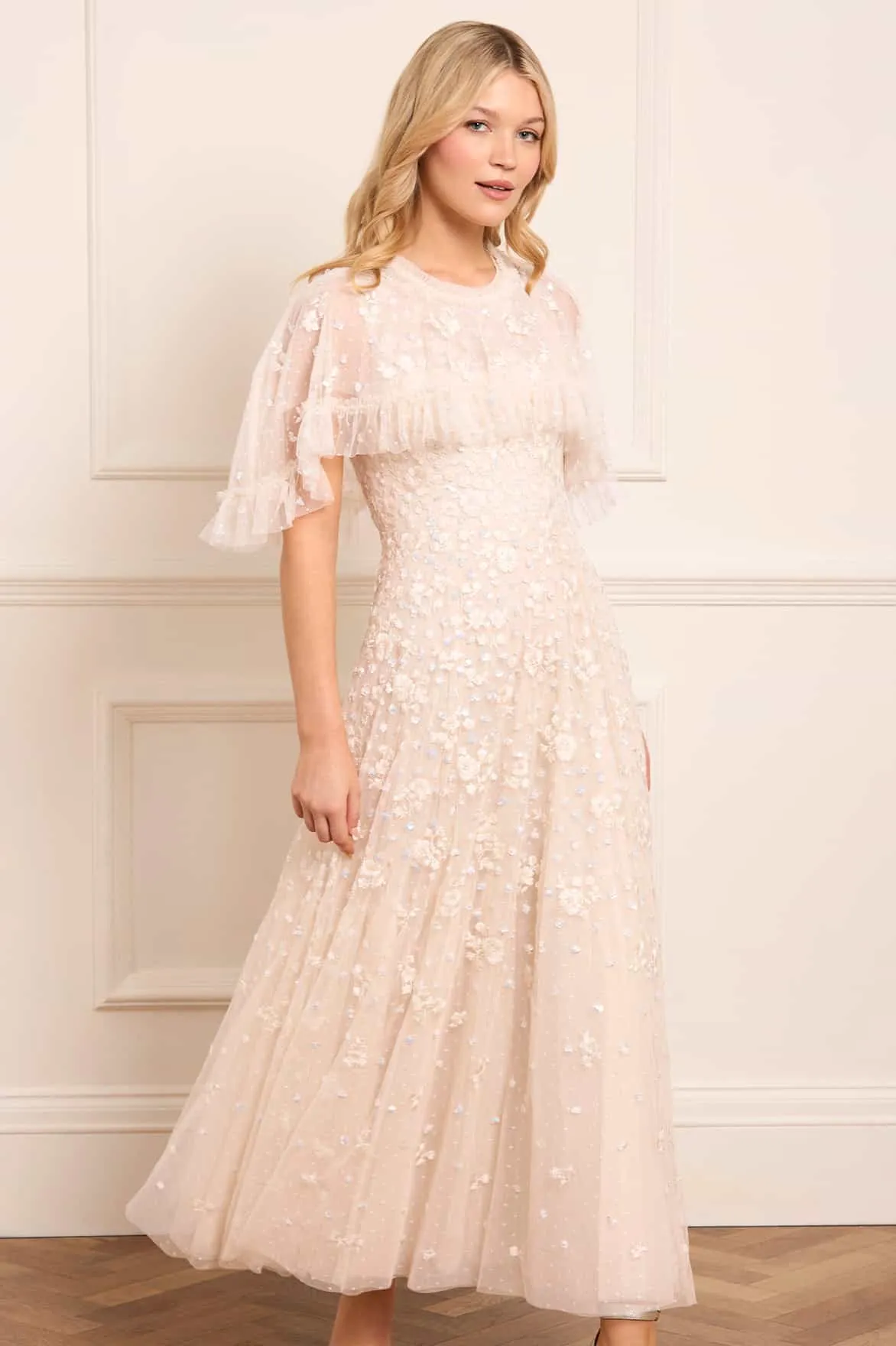 Sunset Look Skin-friendly Dahlia Ditsy Short Cape Ankle Gown