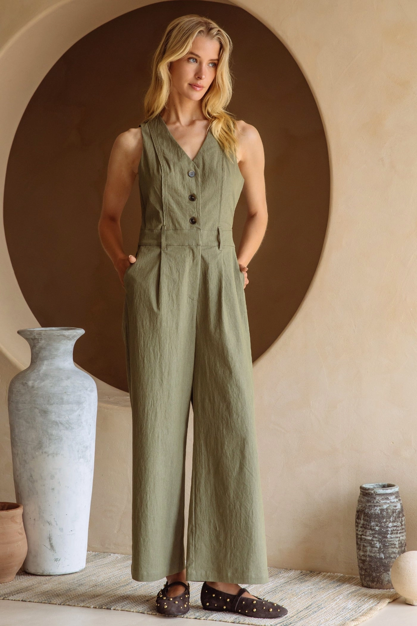 LEXI BACK CUTOUT JUMPSUIT Essential Flexible Outdoor Travel