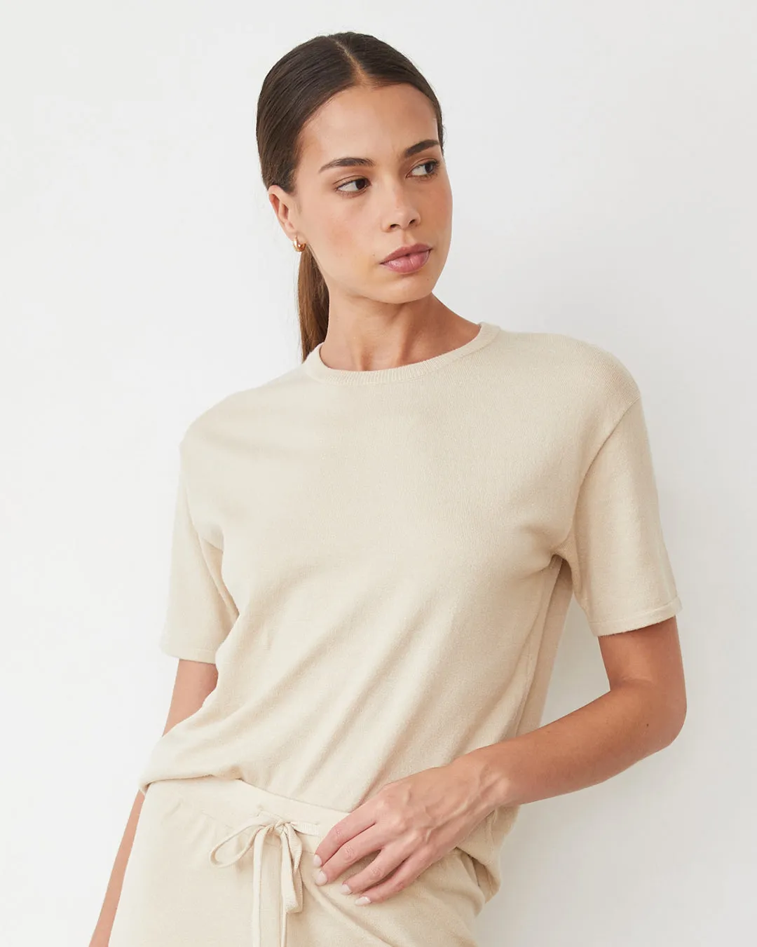 Light Soft Knit Basic Tee Modern Design