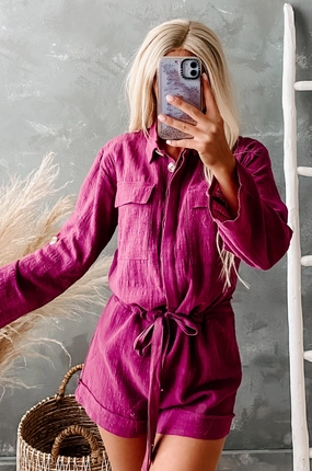 WrinkleFree Structure Tactile Soft Texture Lighthearted Linen Romper (Berry)