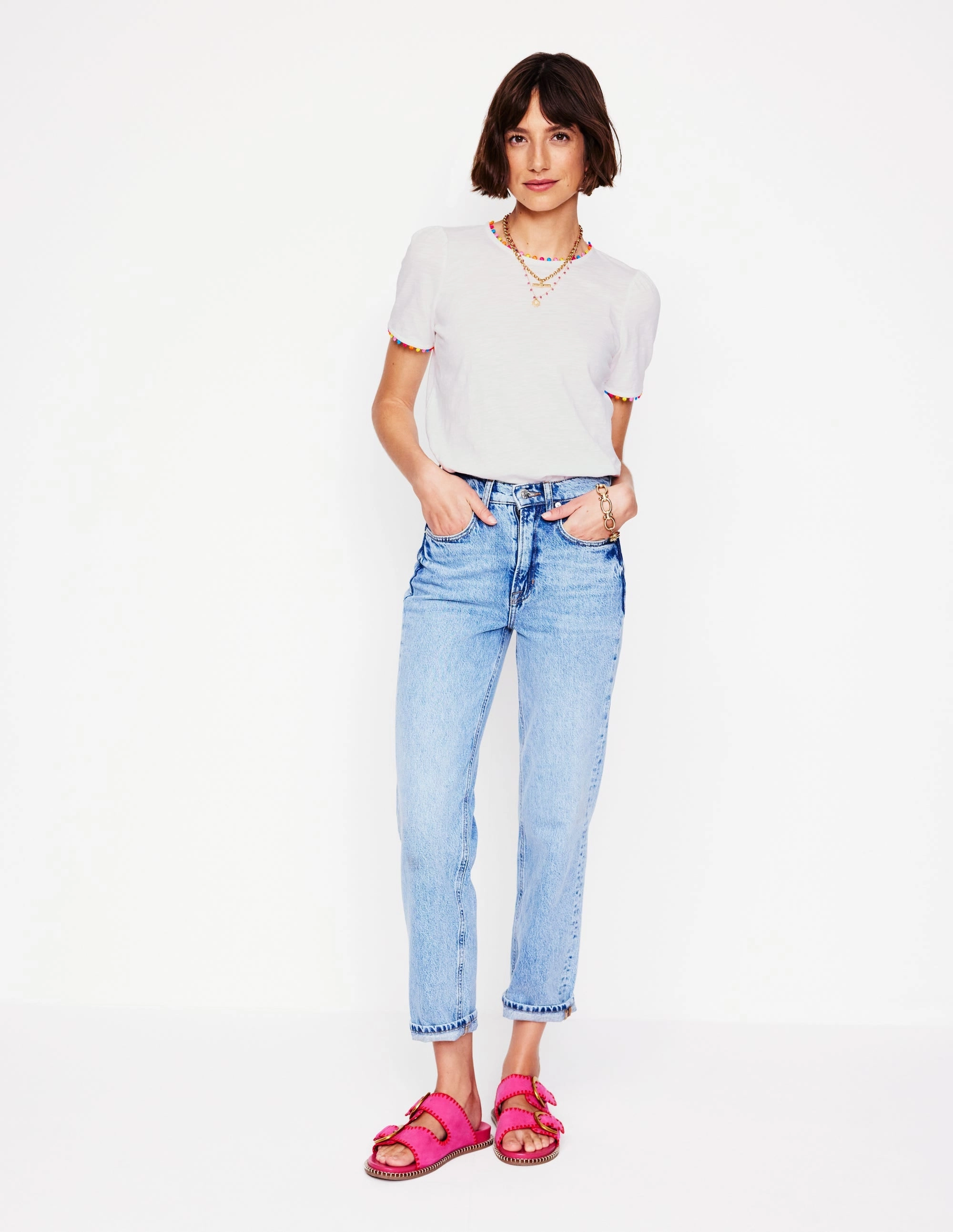 FoldableFeature Everyday Look Ali Jersey T-Shirt-White, Multi