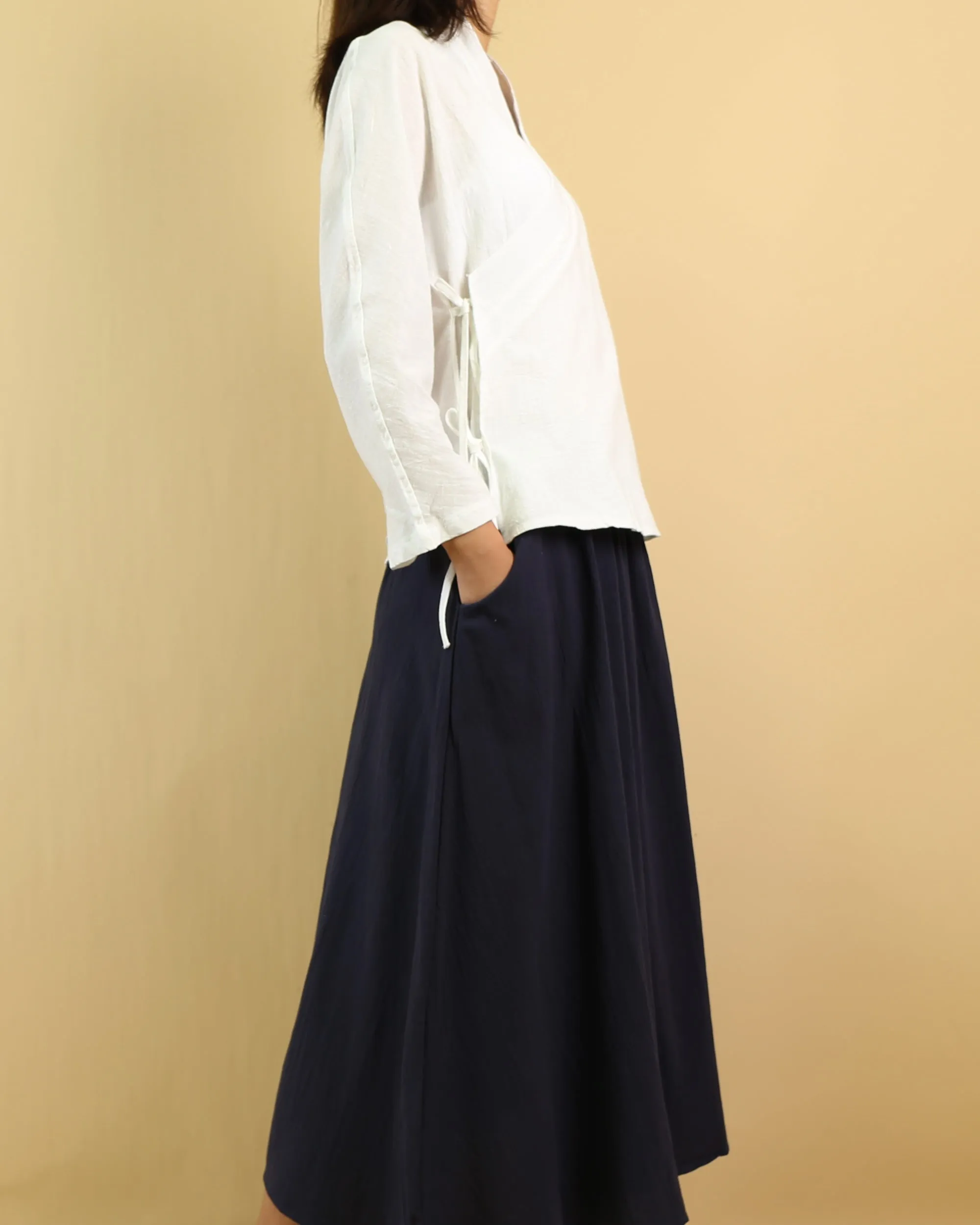Linen top, long sleeve shirt, white Chinese style top, antiquity tops, linen blouse, t-shirt with ties(Y1063)
