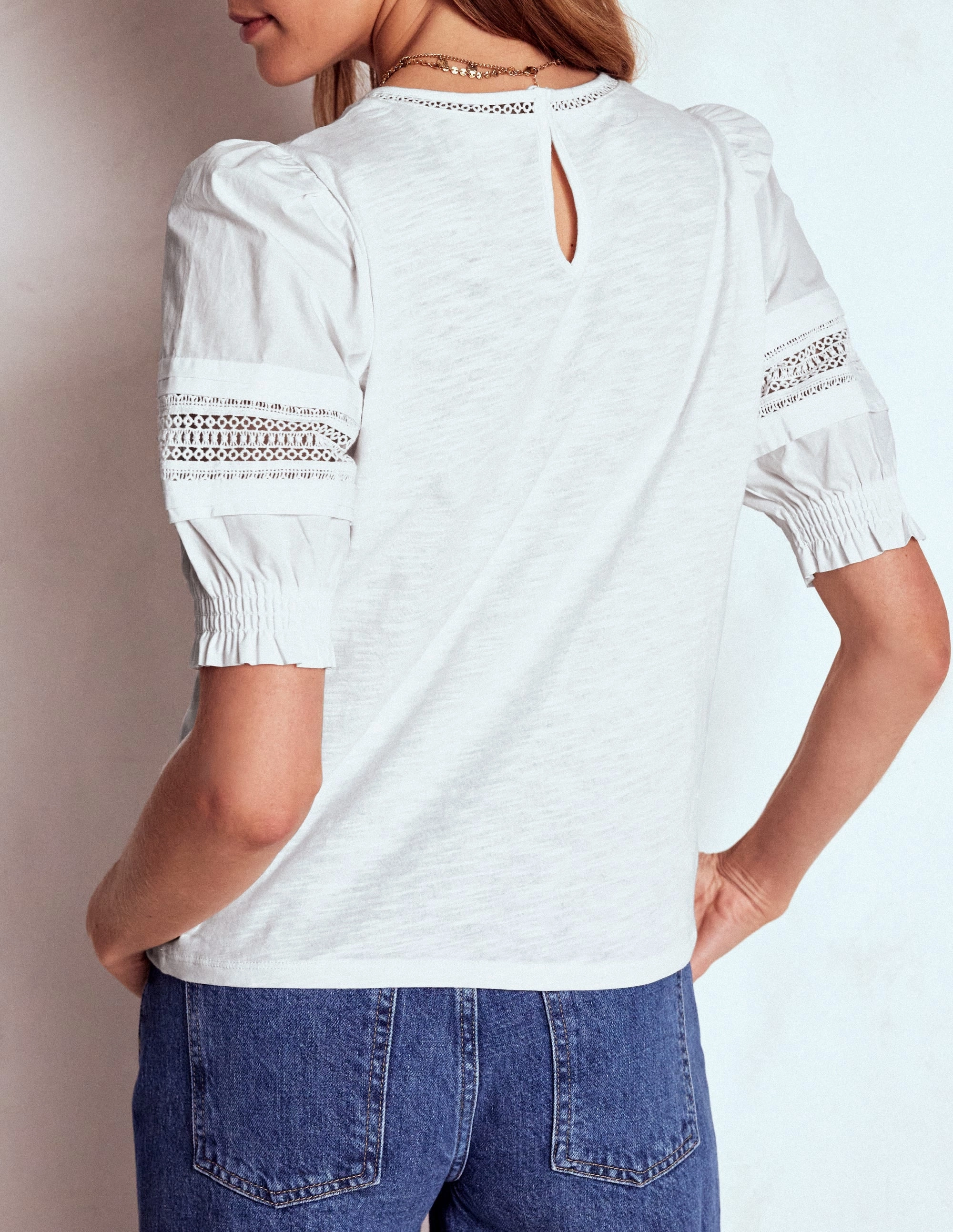 Multi Pocket Configuration Cozy Fit Lottie Puff Sleeve Top-White