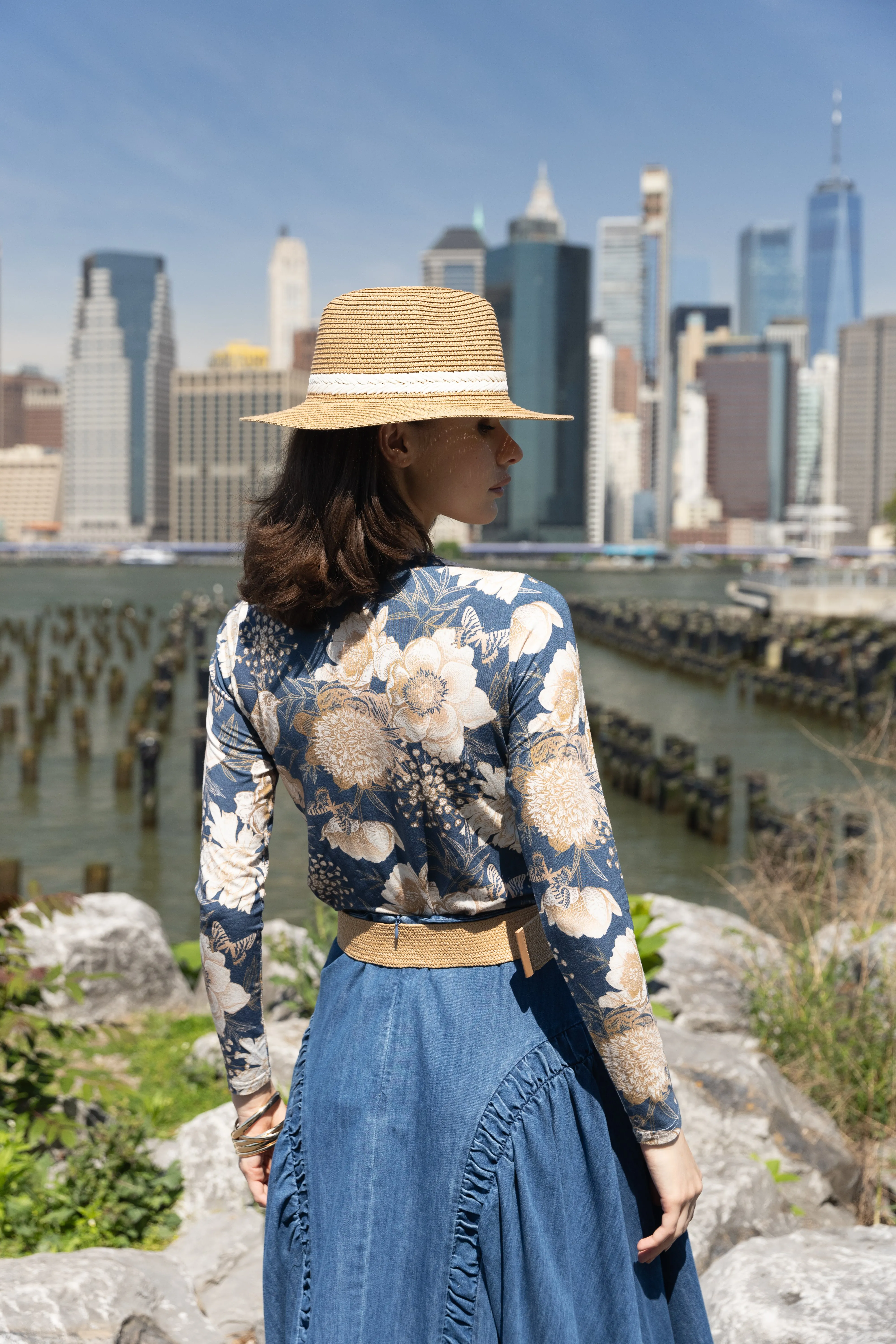 Anti-Static-Finish Perfect for Layering Luna Floral Tee Photo Print