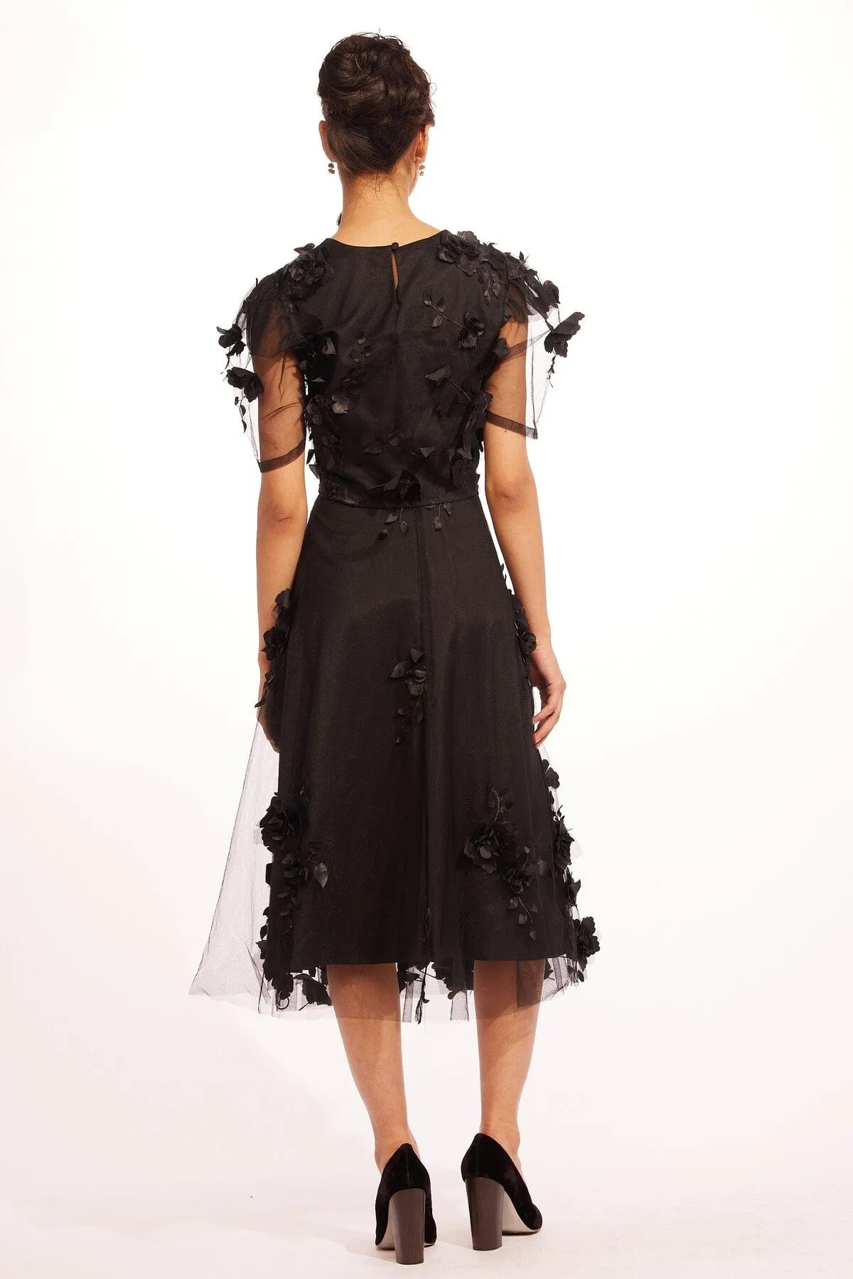 Maja Skirt - Caviar Bloom Versatile Outfit Minimalist Chic