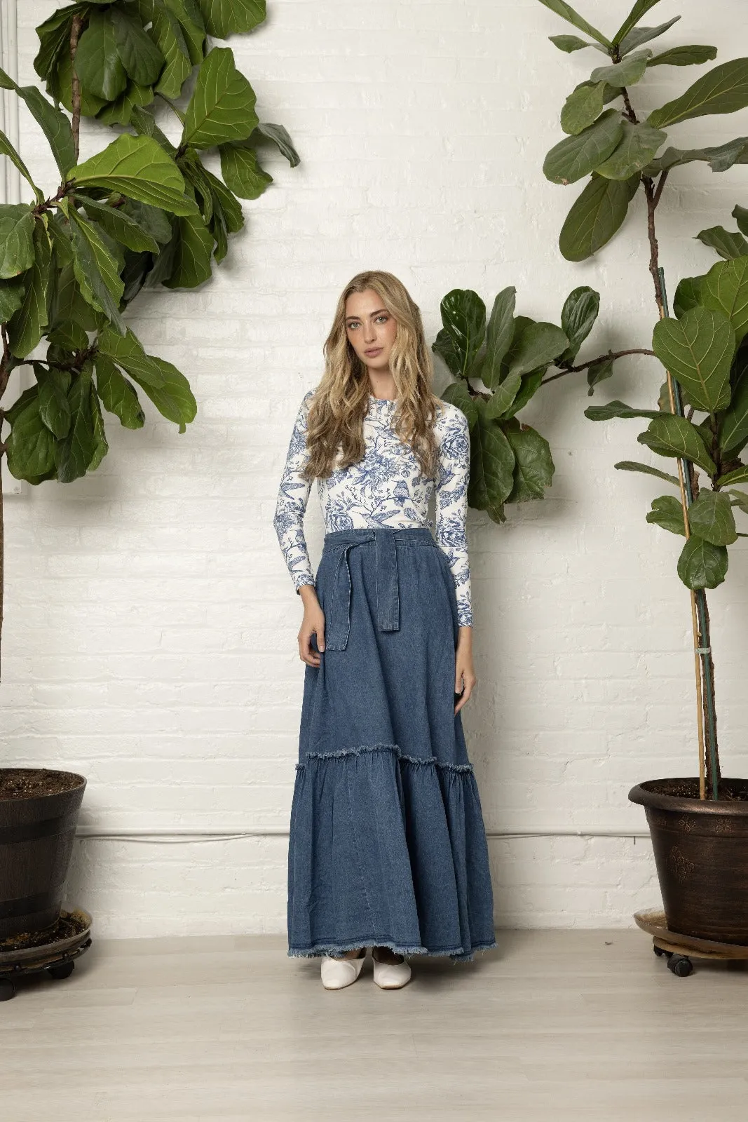 Petite friendly Shiny-Lining Modern Wearables Blue Byrd Tee