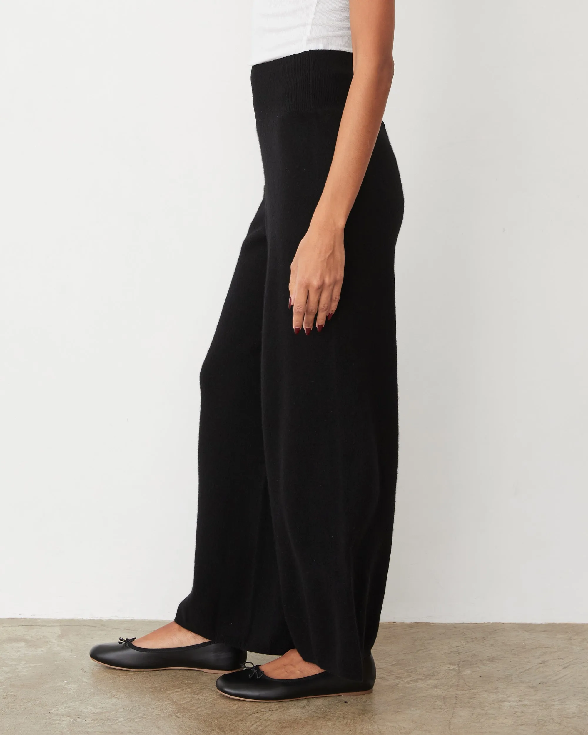 WrinkleFreeFinish Quick Motion Cashmere Crop Pant
