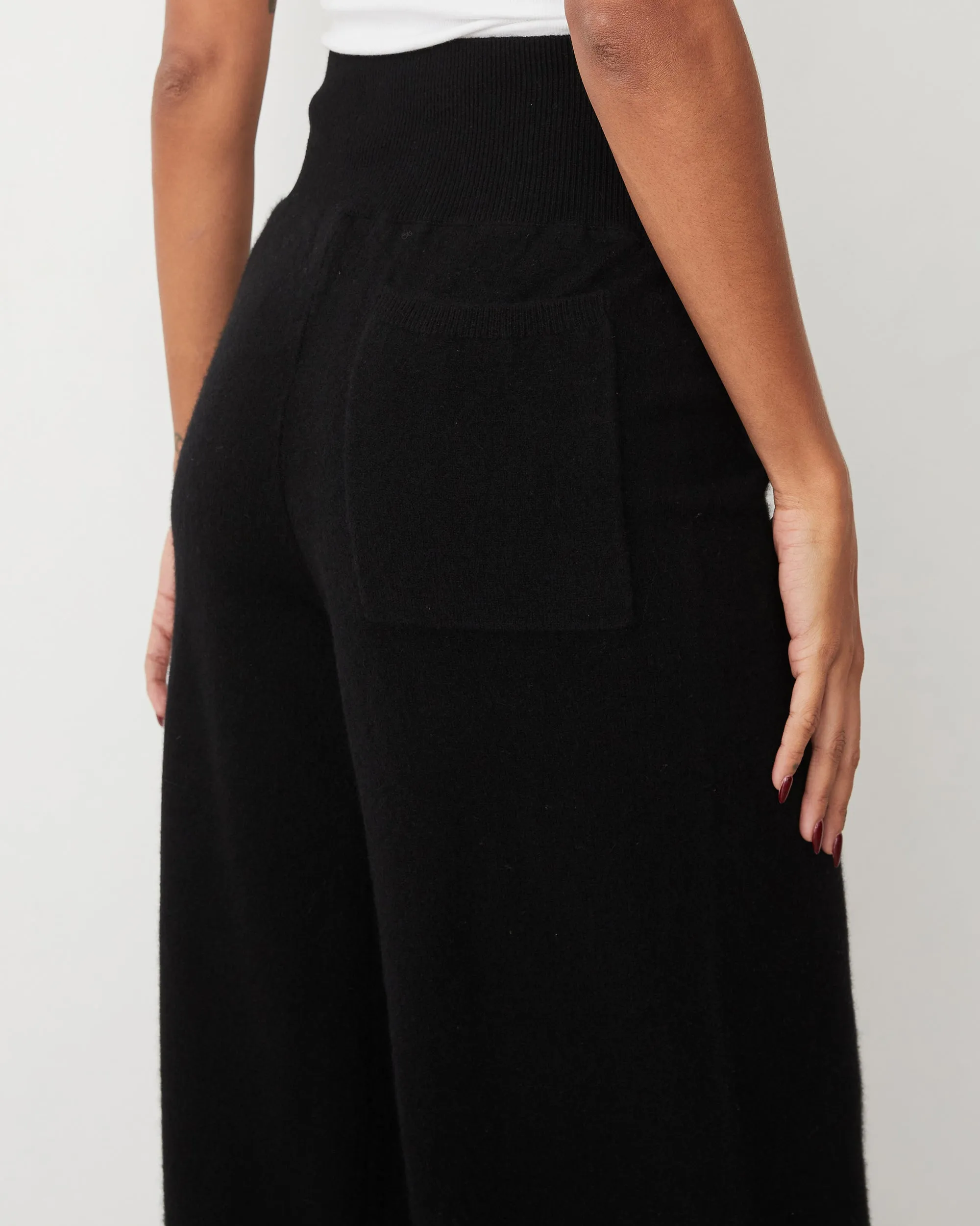 Fashionable Design Modern Fit Cashmere Crop Pant