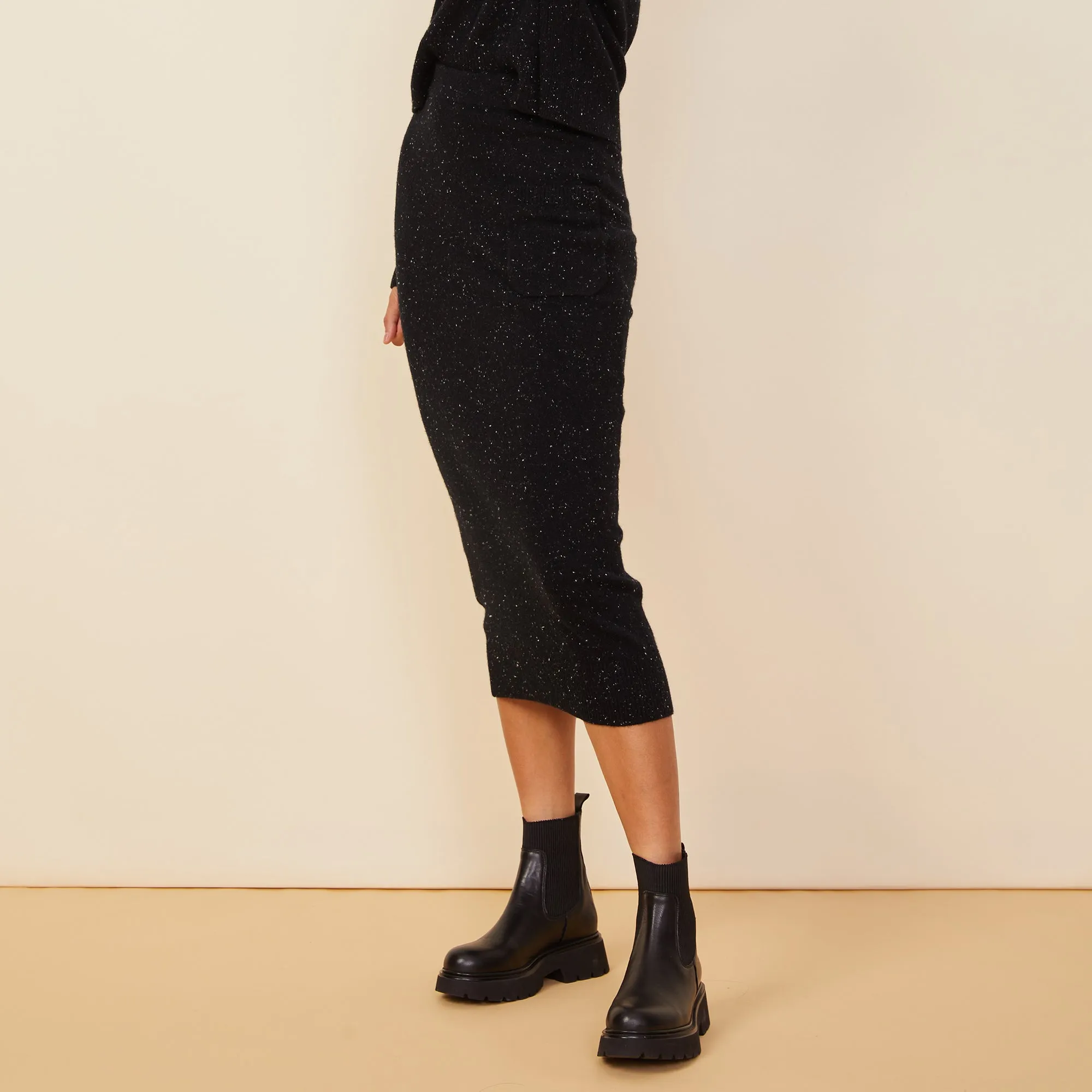 Adjustable Drawcord Neps Cashmere Pocket Midi Skirt
