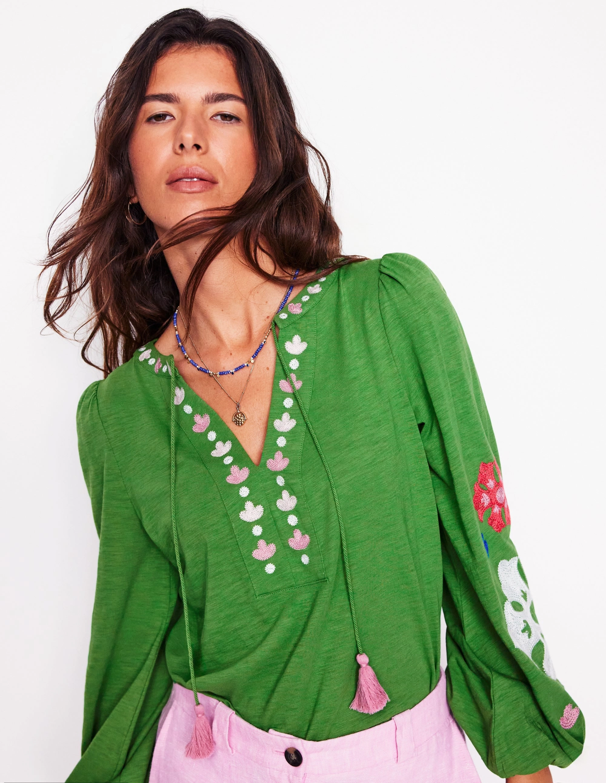 Thermal Insulation Core Nia Embroidered Top-Paradise Green