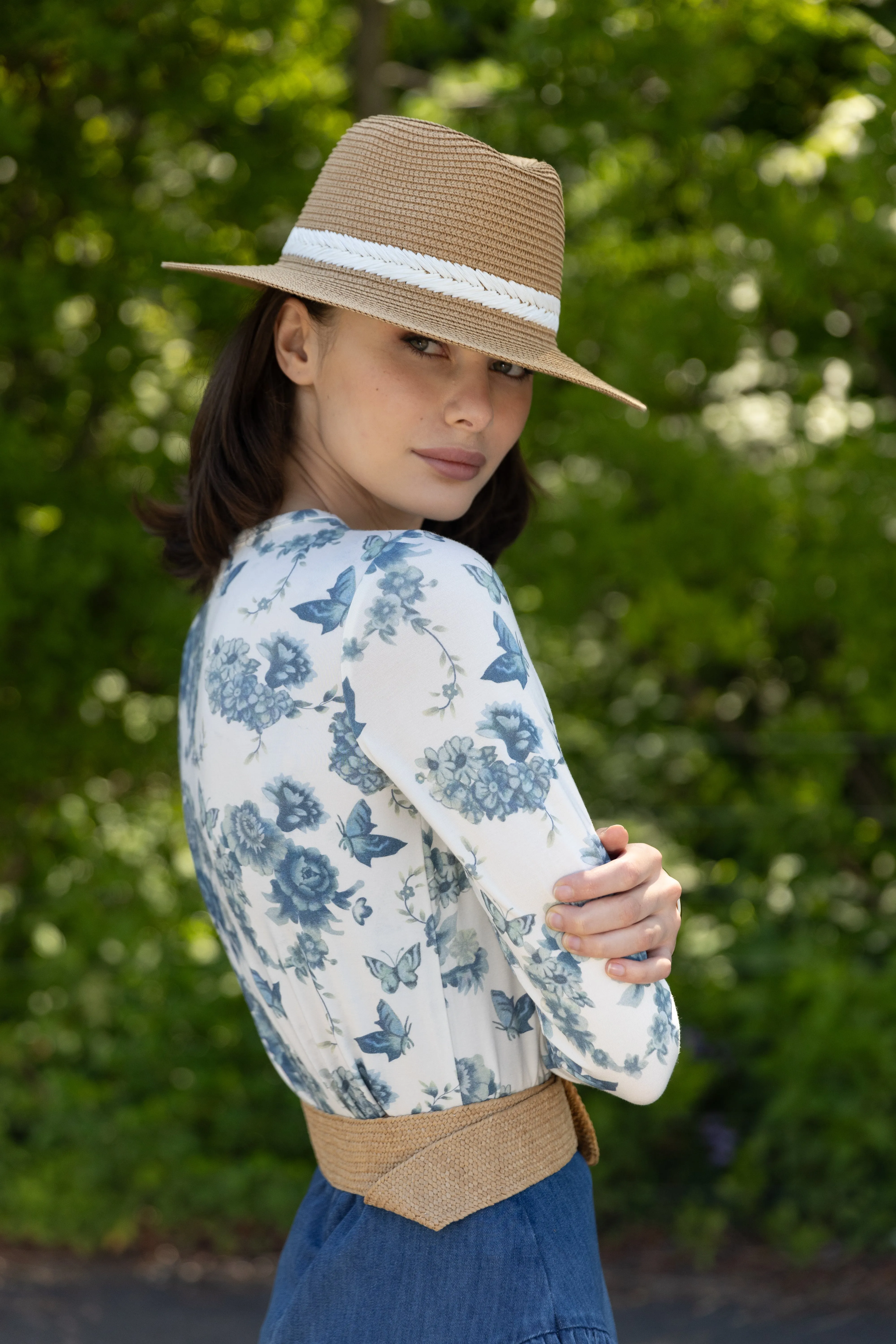 Papillon Tee Flattering Lines Soft-Lining Easy Layering