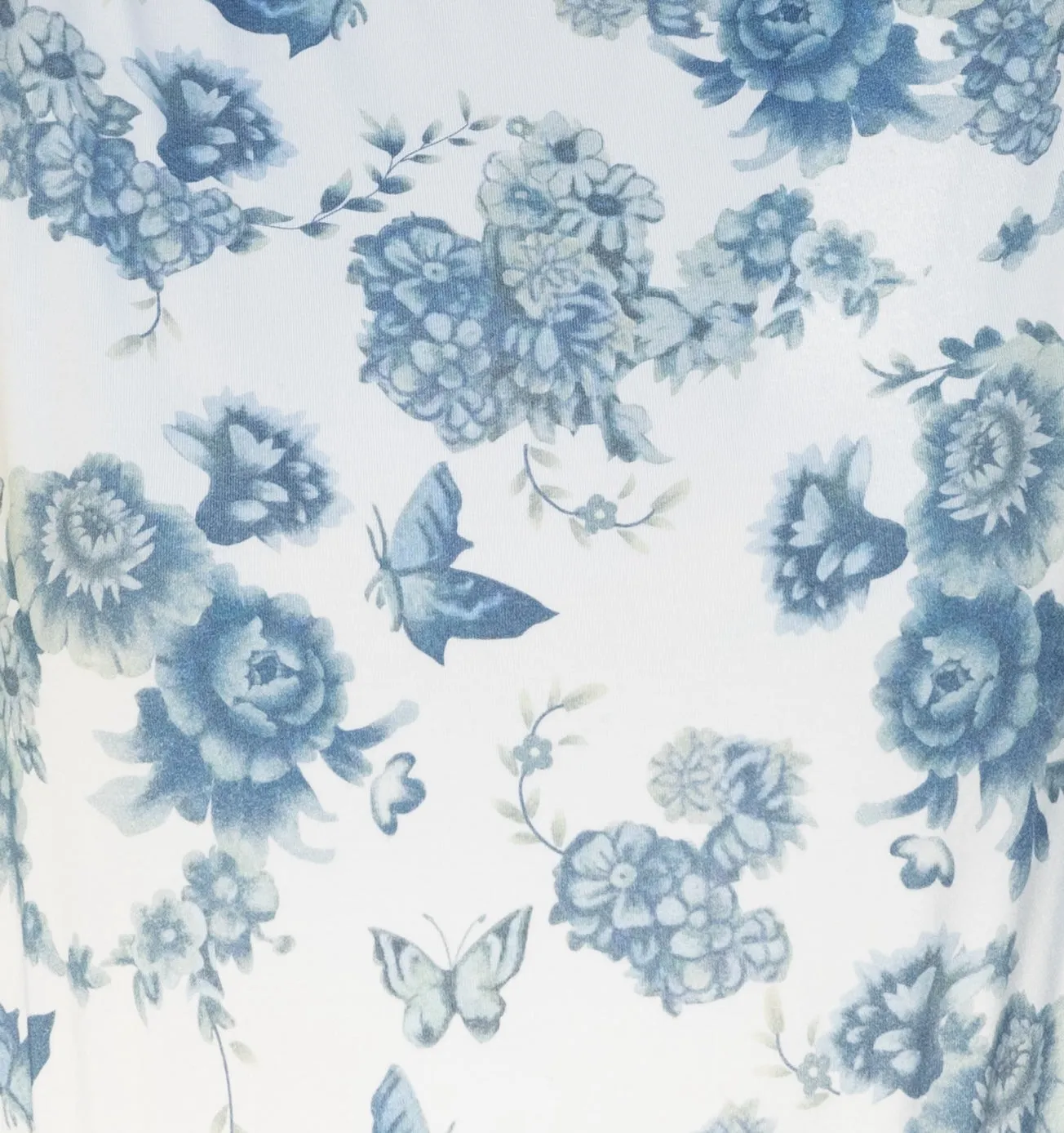 Papillon Tee Flattering Lines Calm Fit