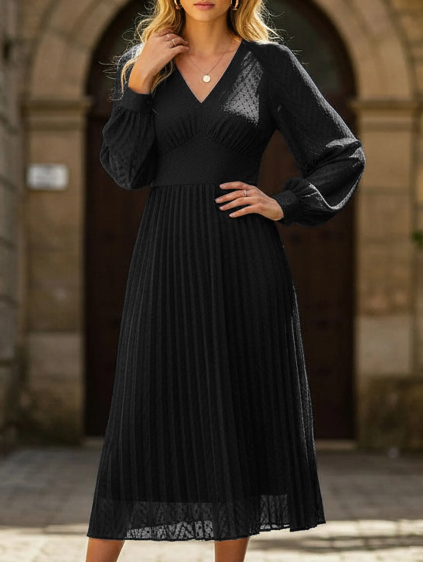 Long-sleeved pure color dress with high-end feel Flattering Shape Wear Peace View