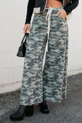 Patrick Drawstring NoaBoa Denim Pants (Camo/Green) ButterSoft Handfeel