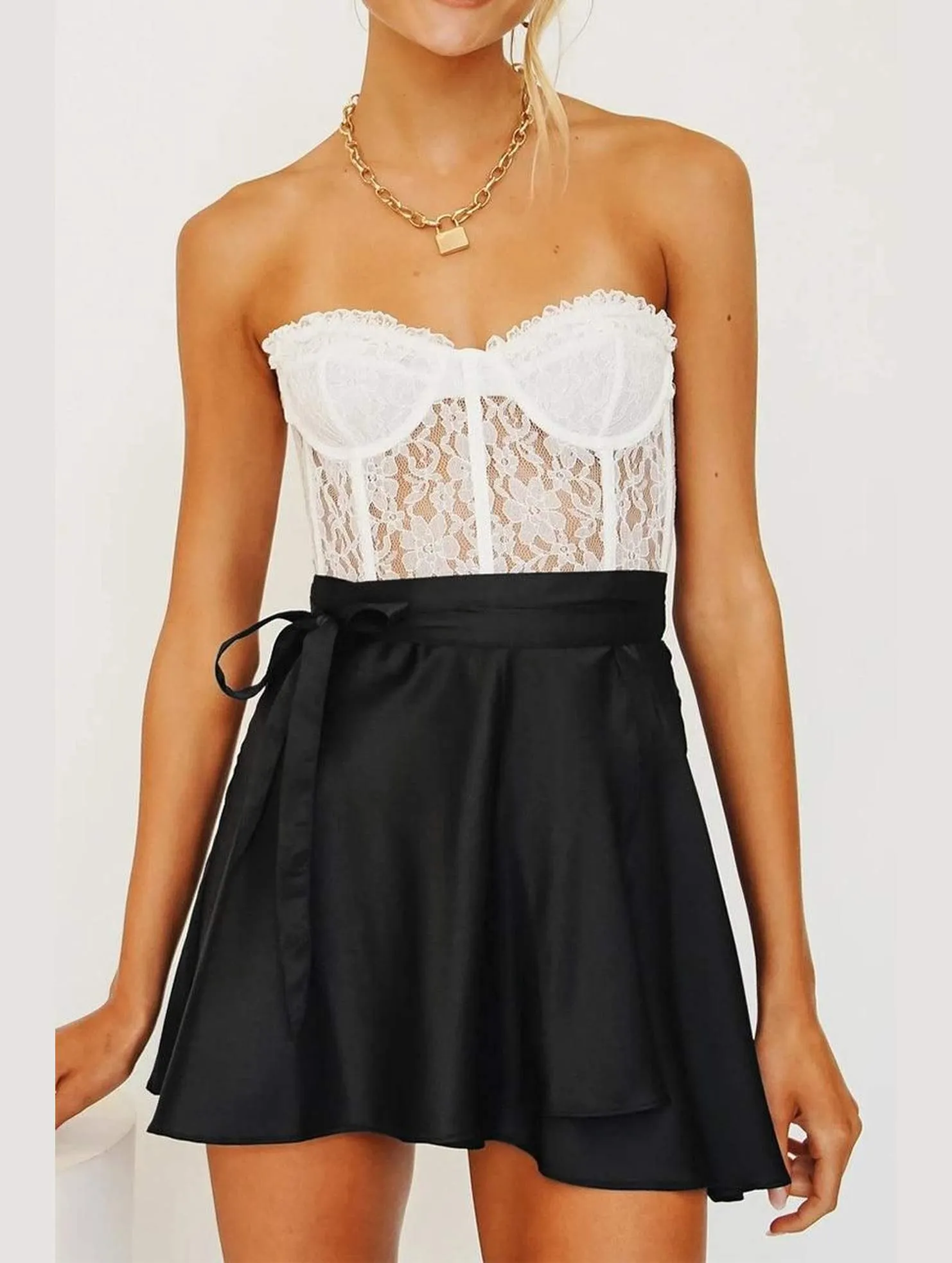 SOLID COLOR HIGH WAISTED CHIFFON SHORT SKIRT Compact Fit