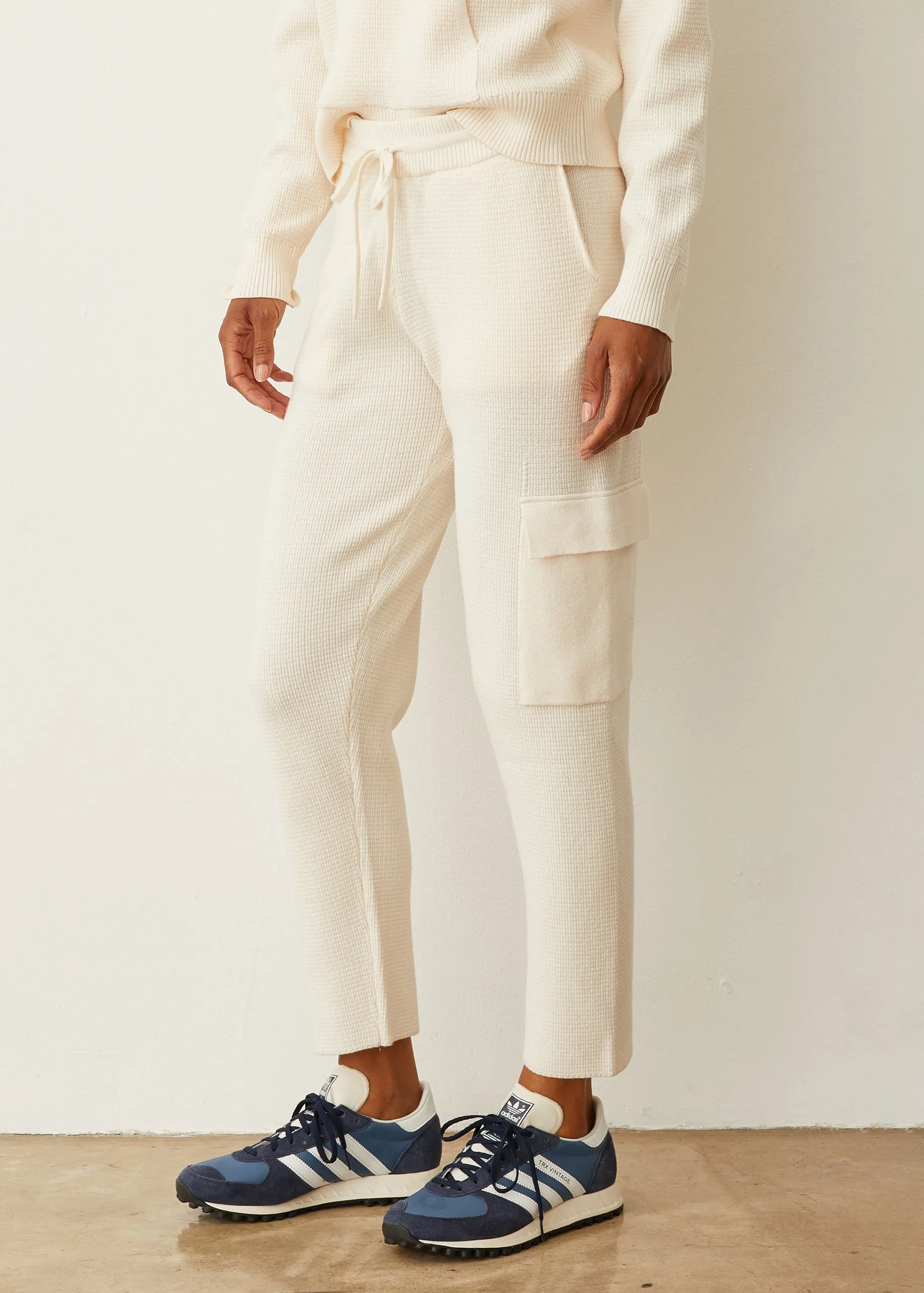 Smooth Fit Lining Soft Knit Waffle Cargo Jogger