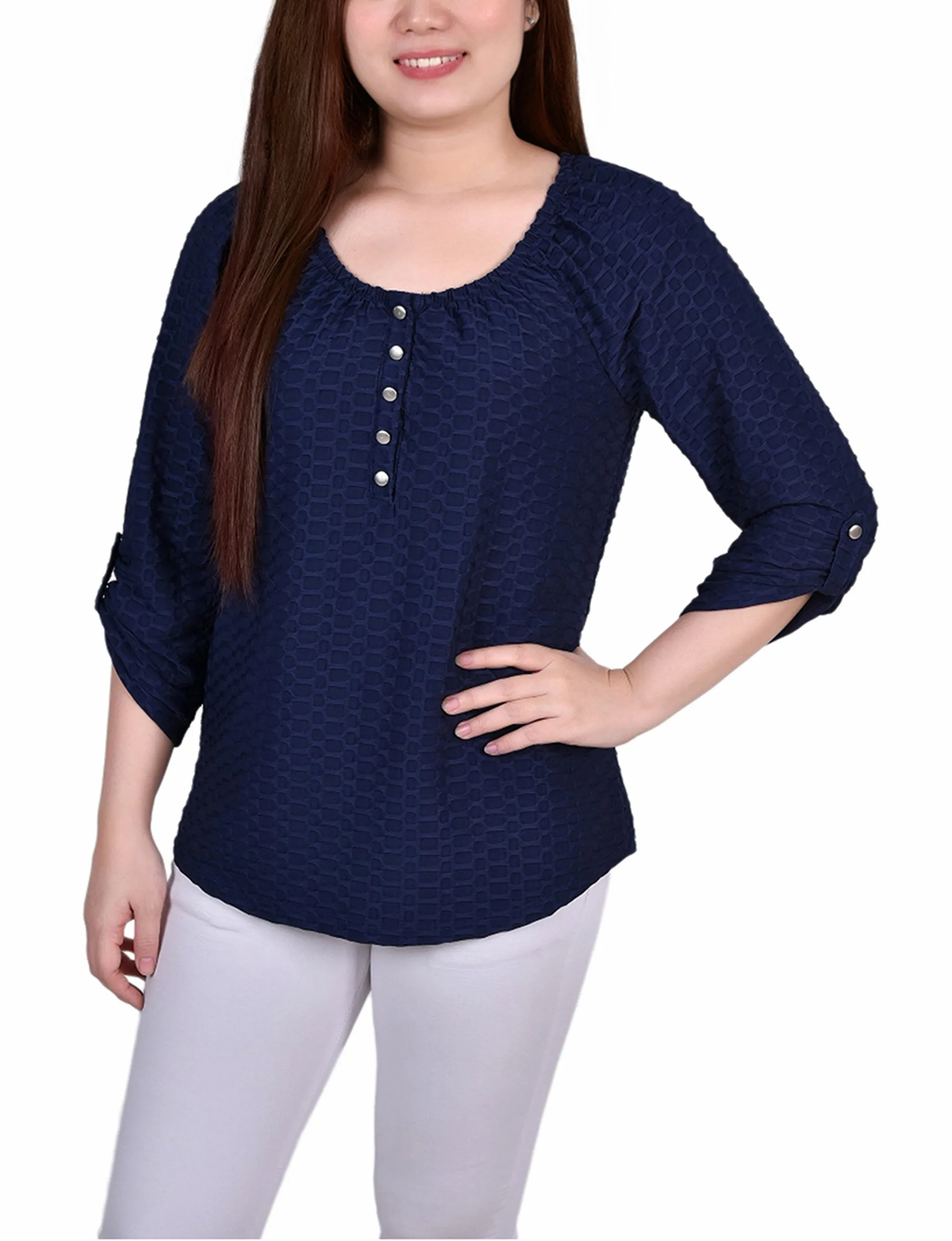 Petite 3/4 Sleeve Honeycomb Top NonChafe Tag Placement