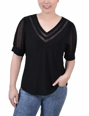 Yarn Dyed Fabric Petite Short Puff Sleeve V Neck Top